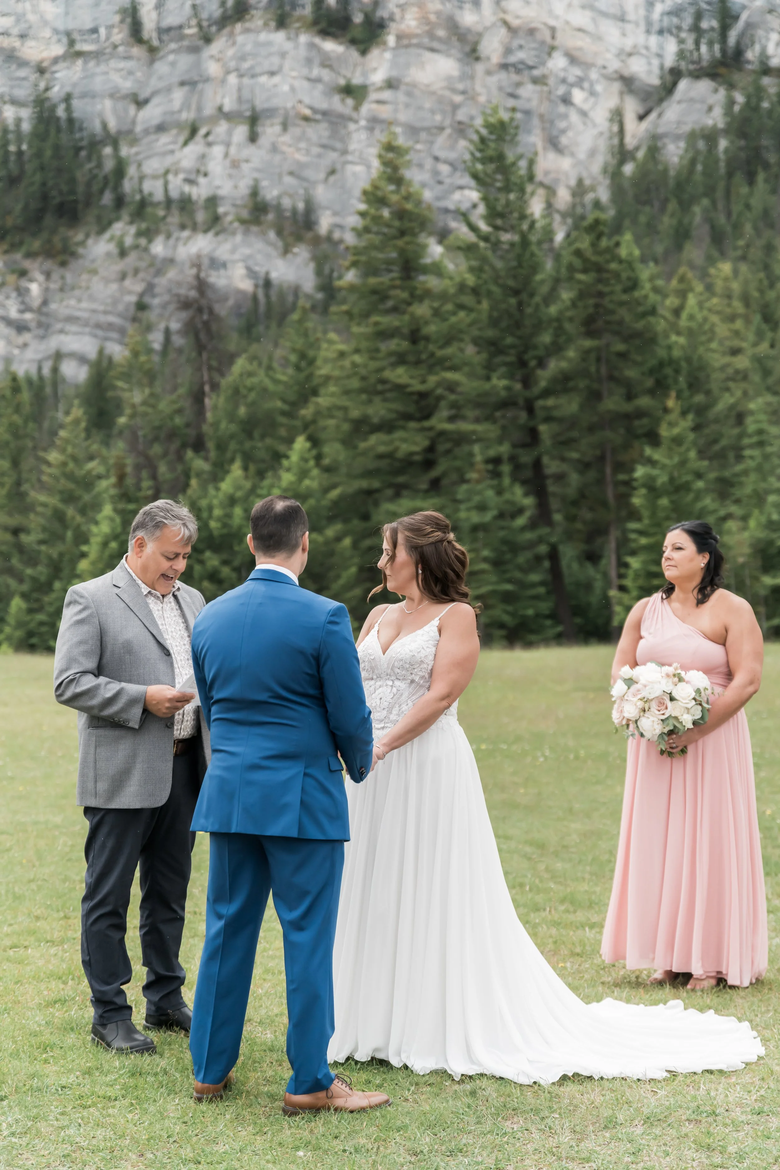 P&R_CalgaryWeddingPhotographer-4.jpeg