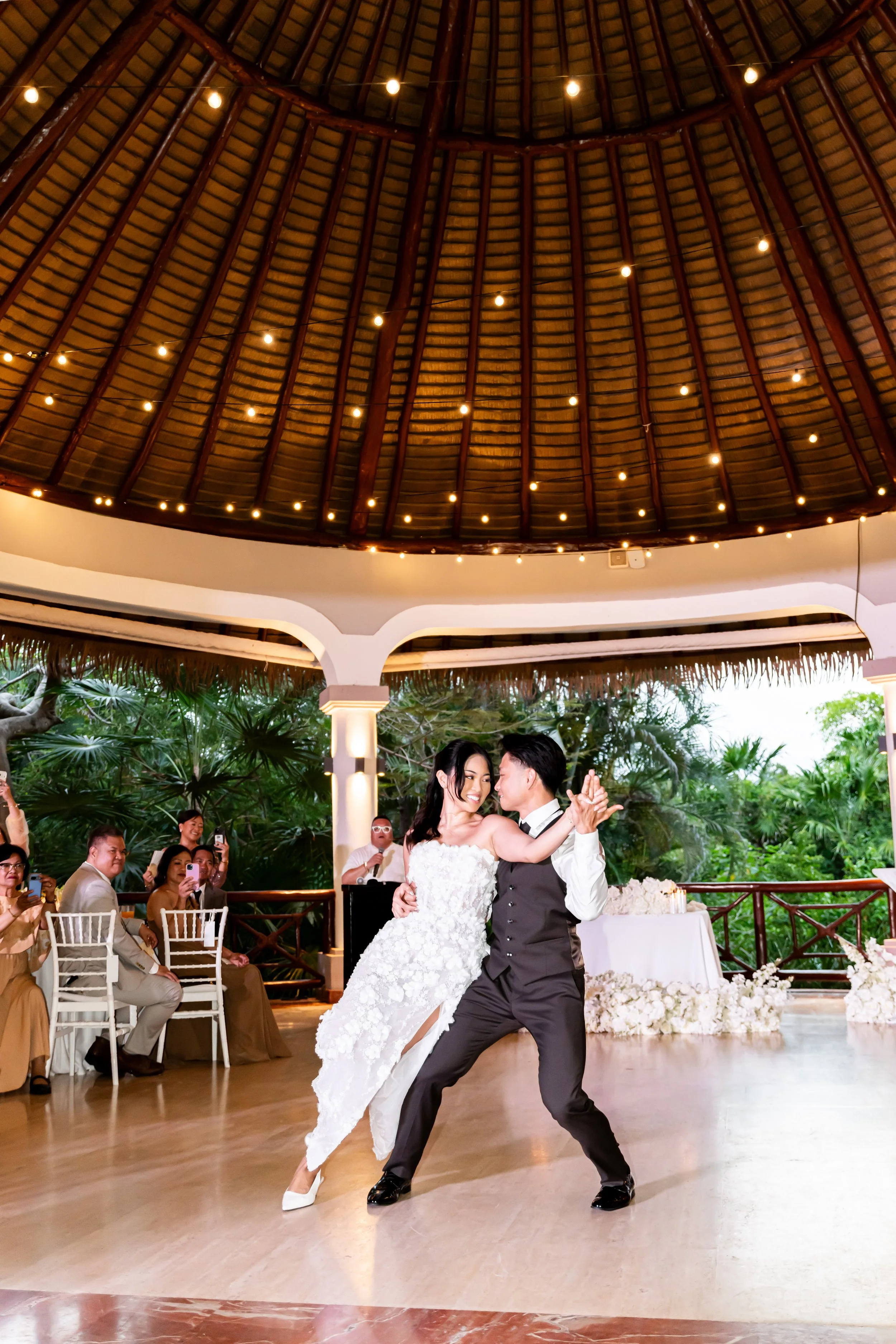 A&A_CalgaryWeddingPhotographer-813.jpeg