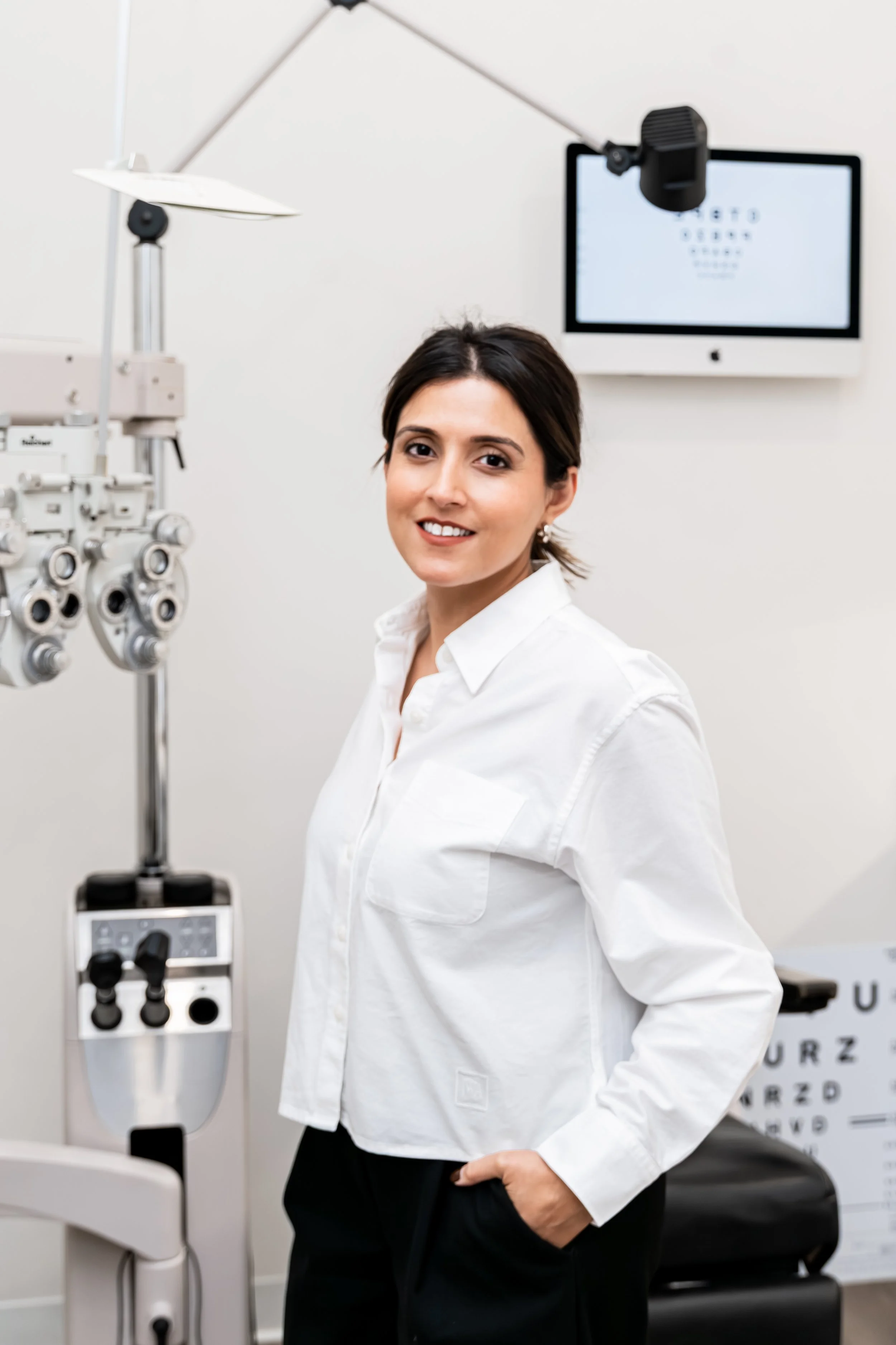 Professional headshots that feel confident, natural, and aligned with your brand. As a Calgary branding photographer, I create modern, editorial-style headshots for entrepreneurs, creatives, and professionals looking to elevate their online presence.