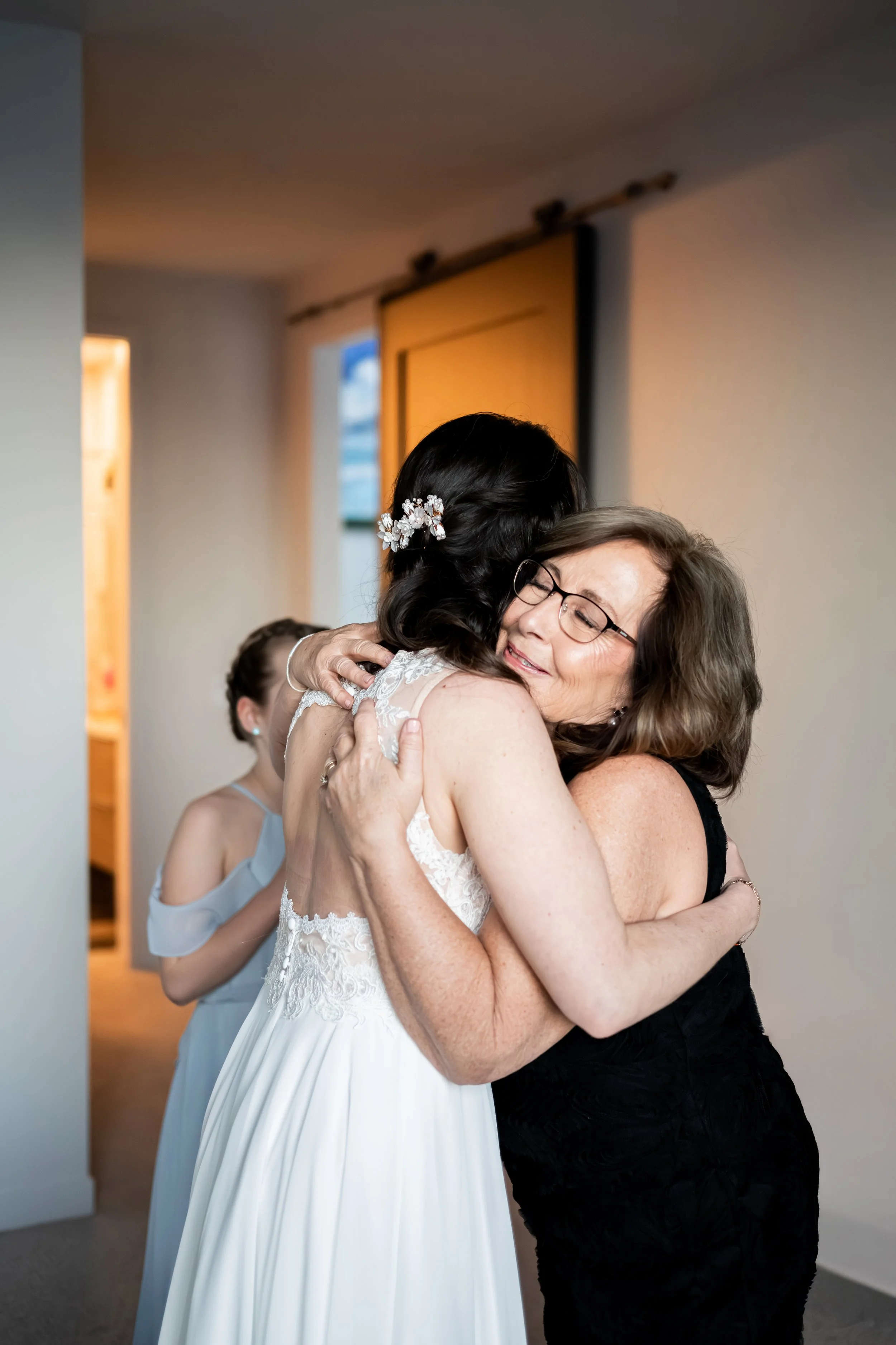 Calgary Wedding Photographer - Anastasia Kircheva Photography is committed to giving you the Best Calgary Wedding Photography service. Book now for your Calgary Wedding Photography, Engagement Photography or Calgary Family Session. Make memories whil