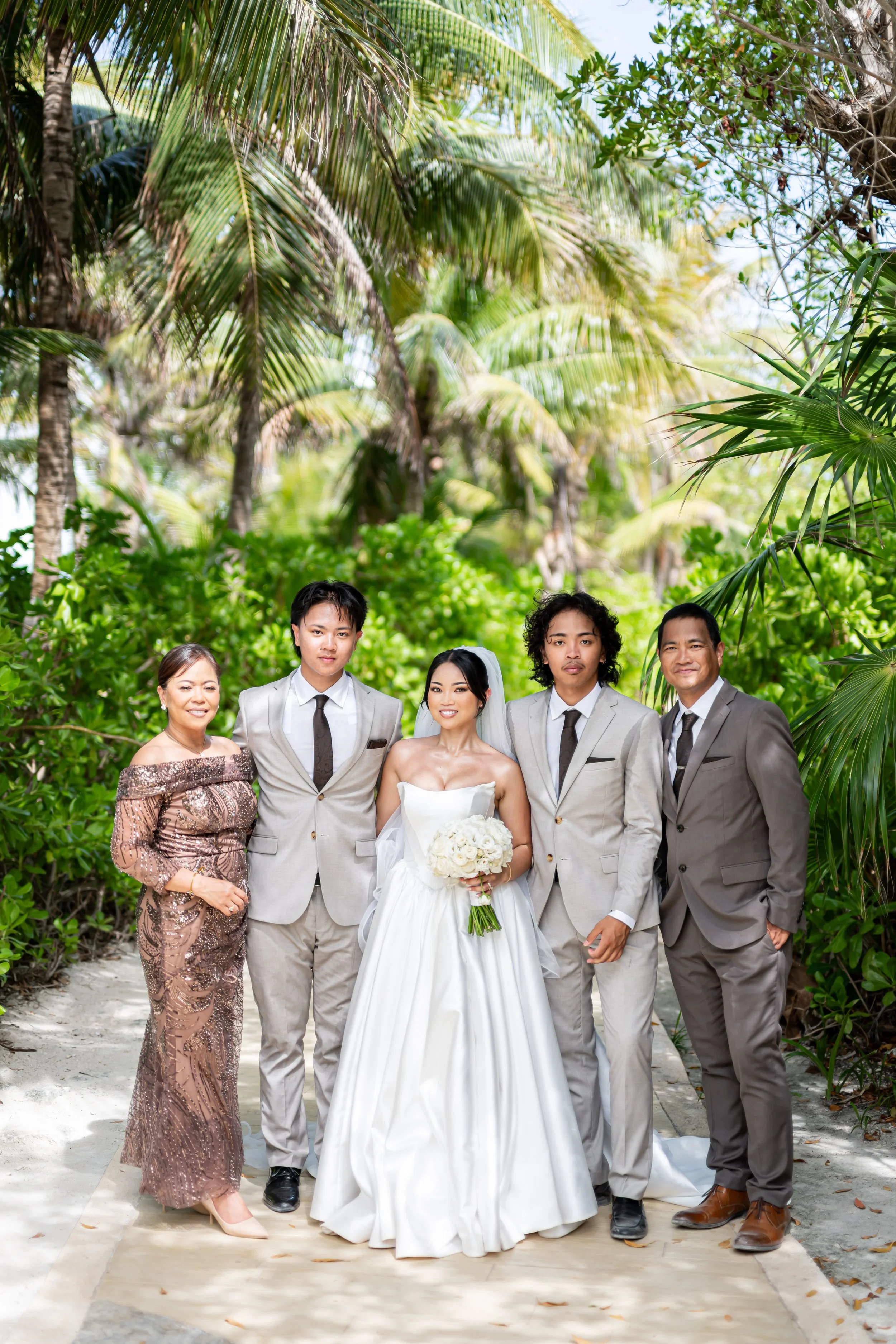A&A_CalgaryWeddingPhotographer-468.jpeg