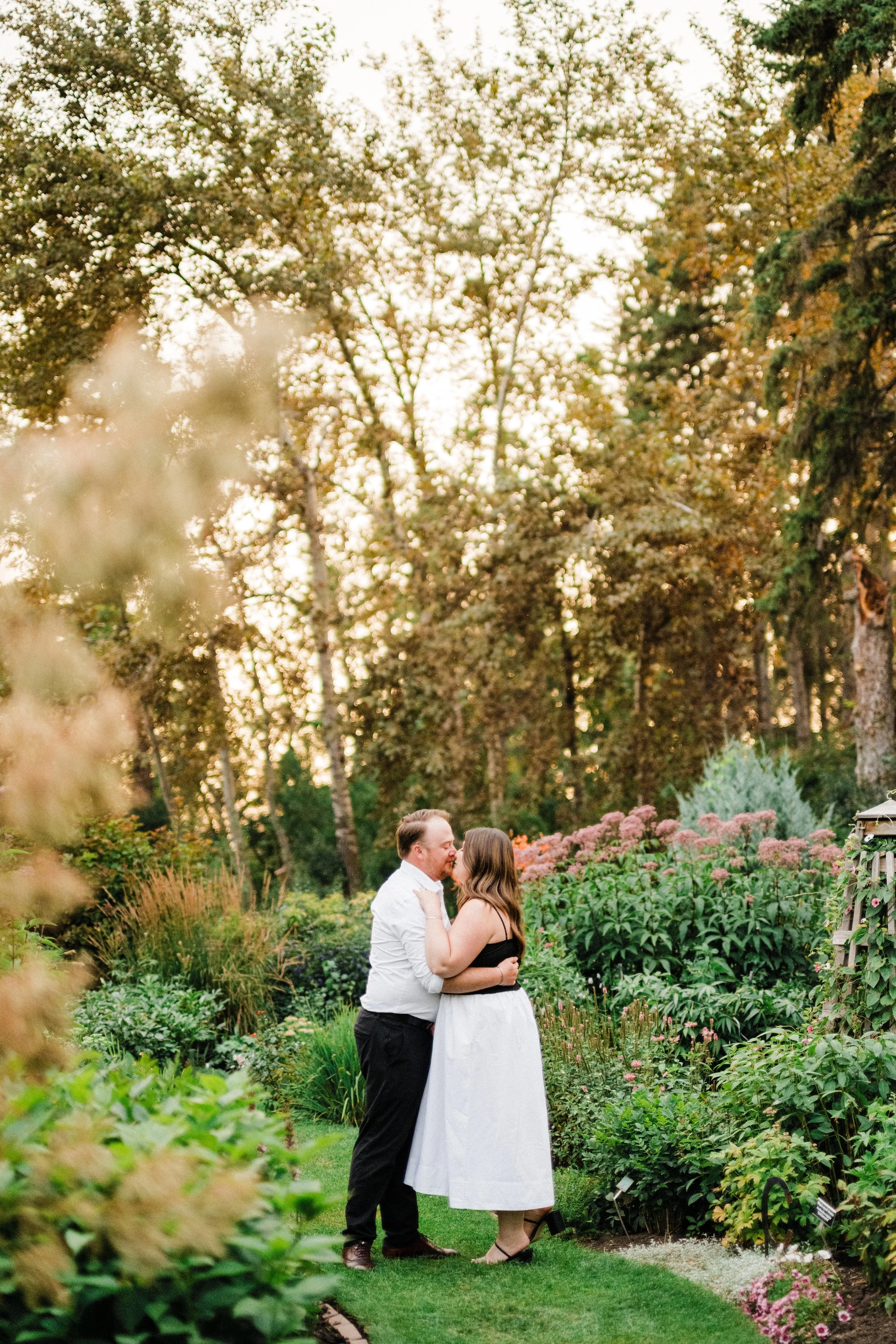 If you’re looking for Calgary engagement photography with a modern, playful, and editorial feel, you’re in the right place. I capture couples in a way that blends candid moments with a stylish, fashion-inspired edge—so your photos feel effortless, na