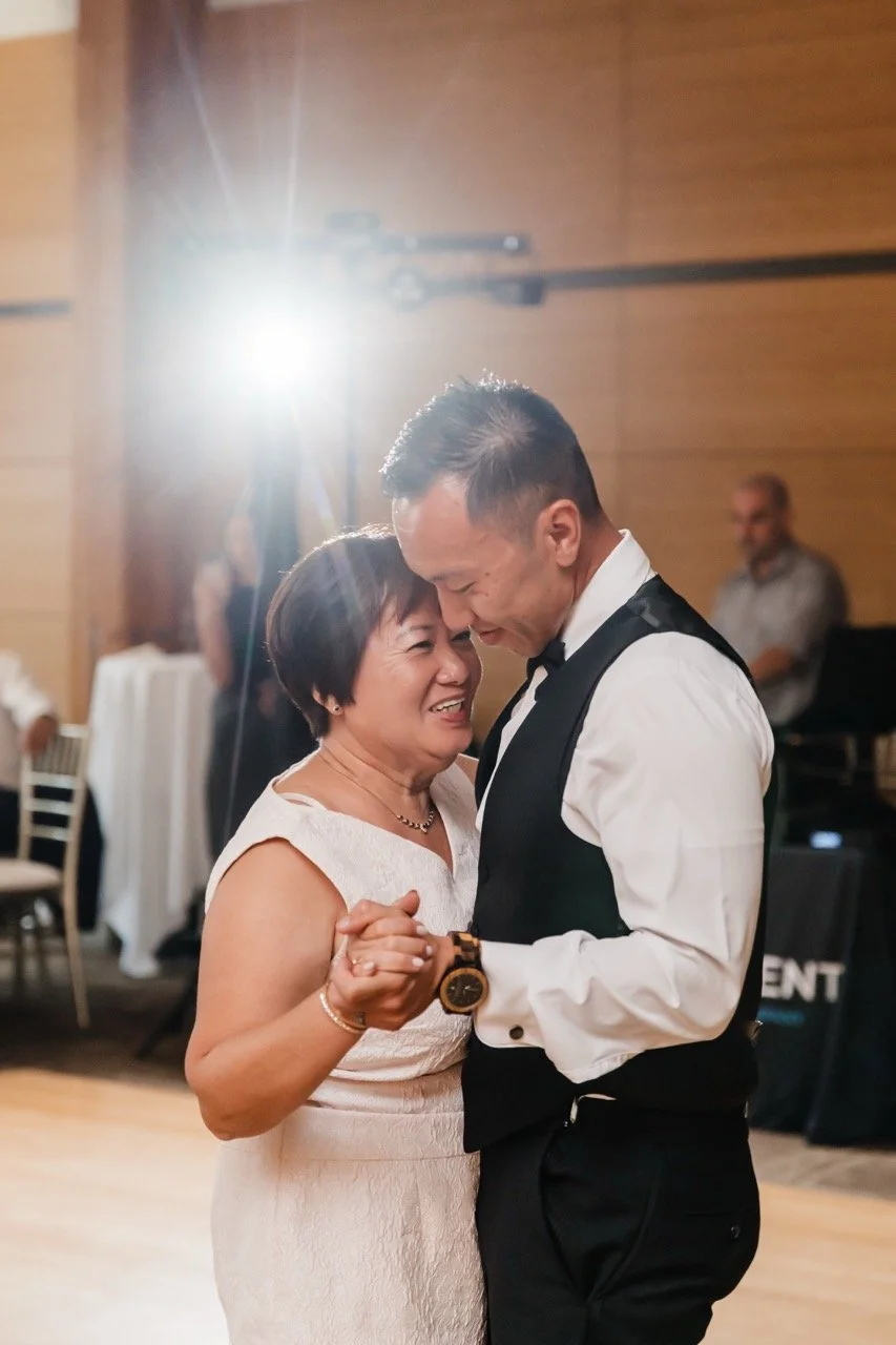 T&C_Sneakpeeks_CalgaryWeddingPhotographer-89 Large.jpeg