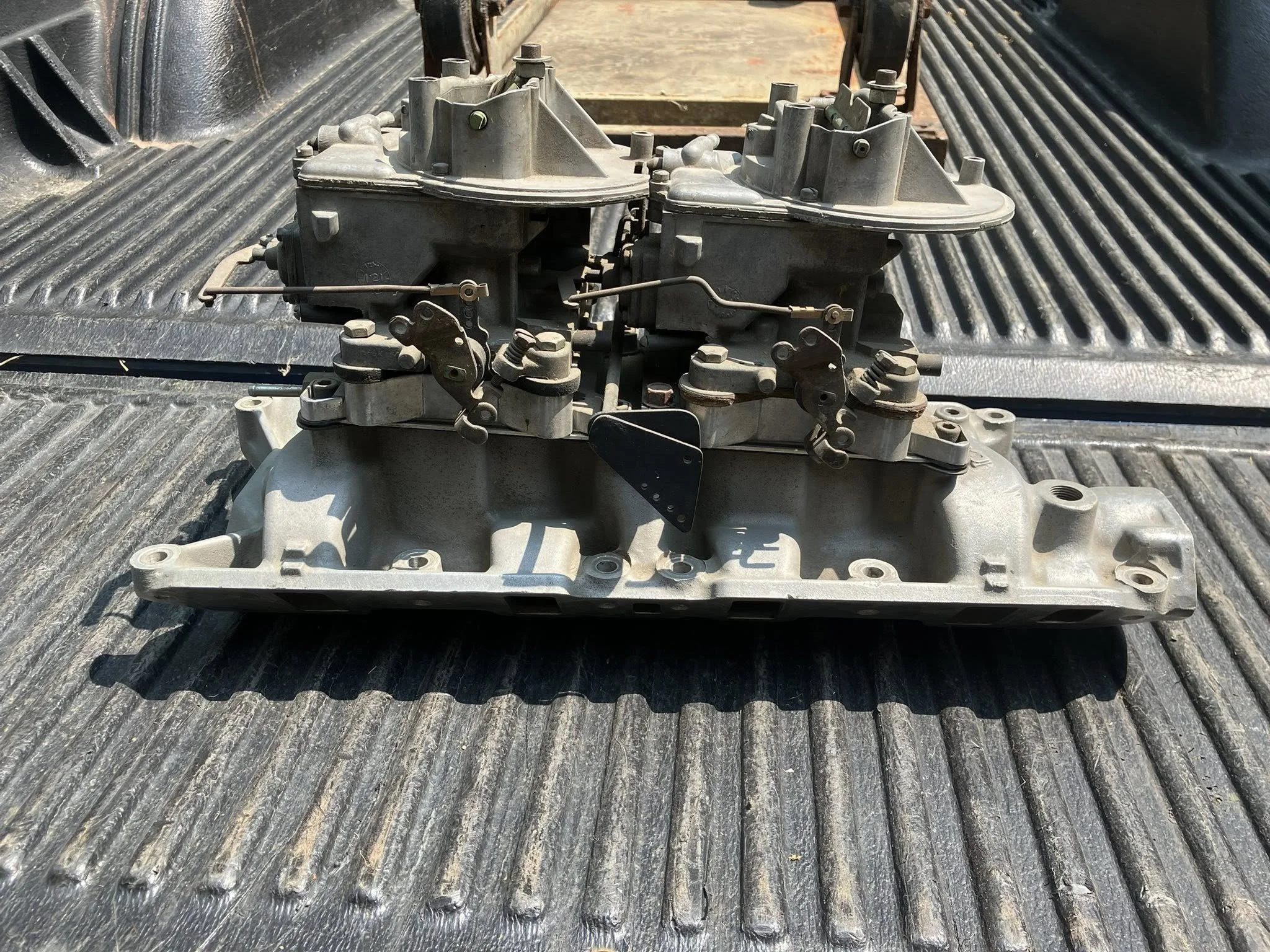 Small block Ford dual quad Cobra intake