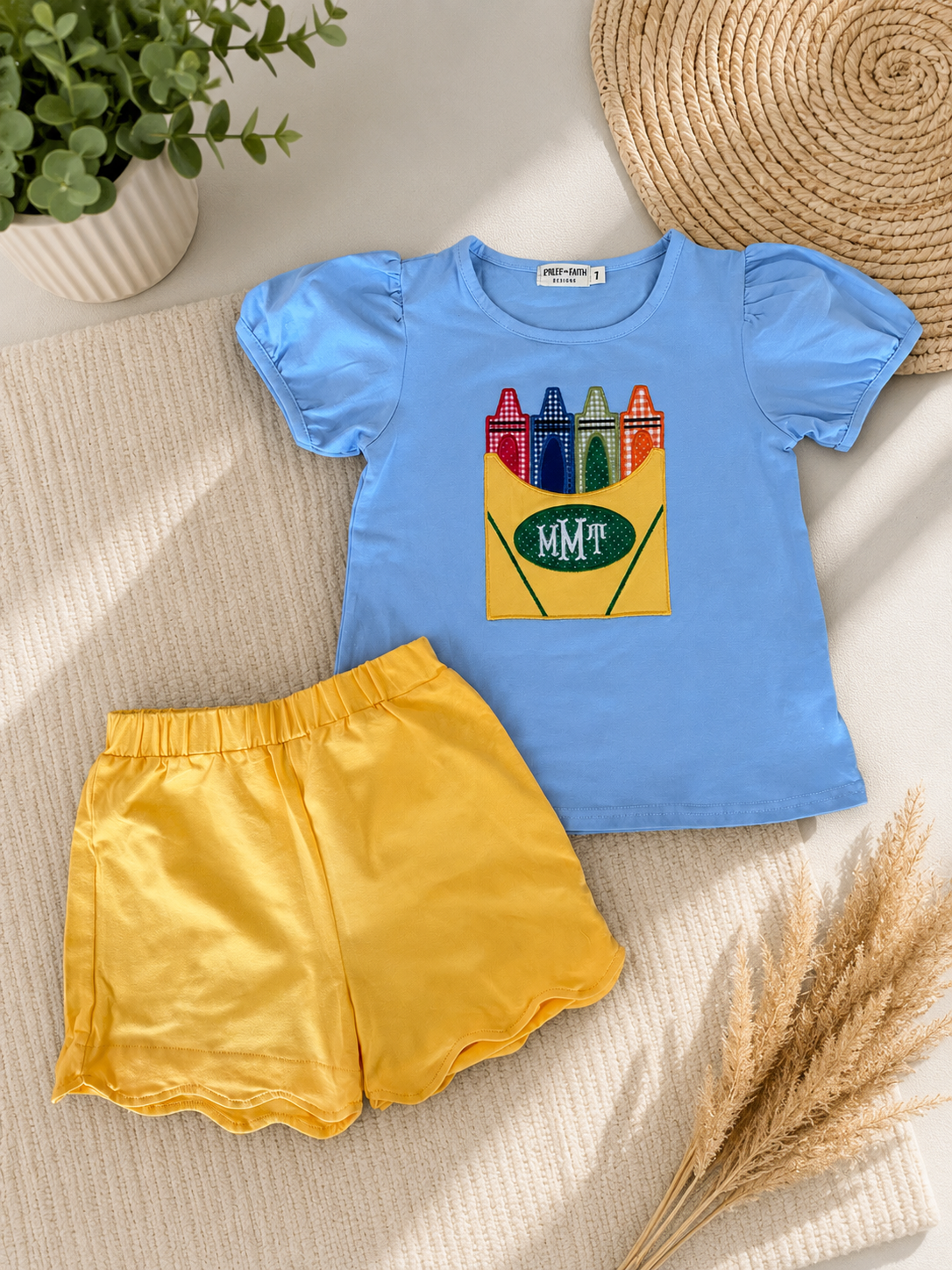 Crayon Applique Short Set