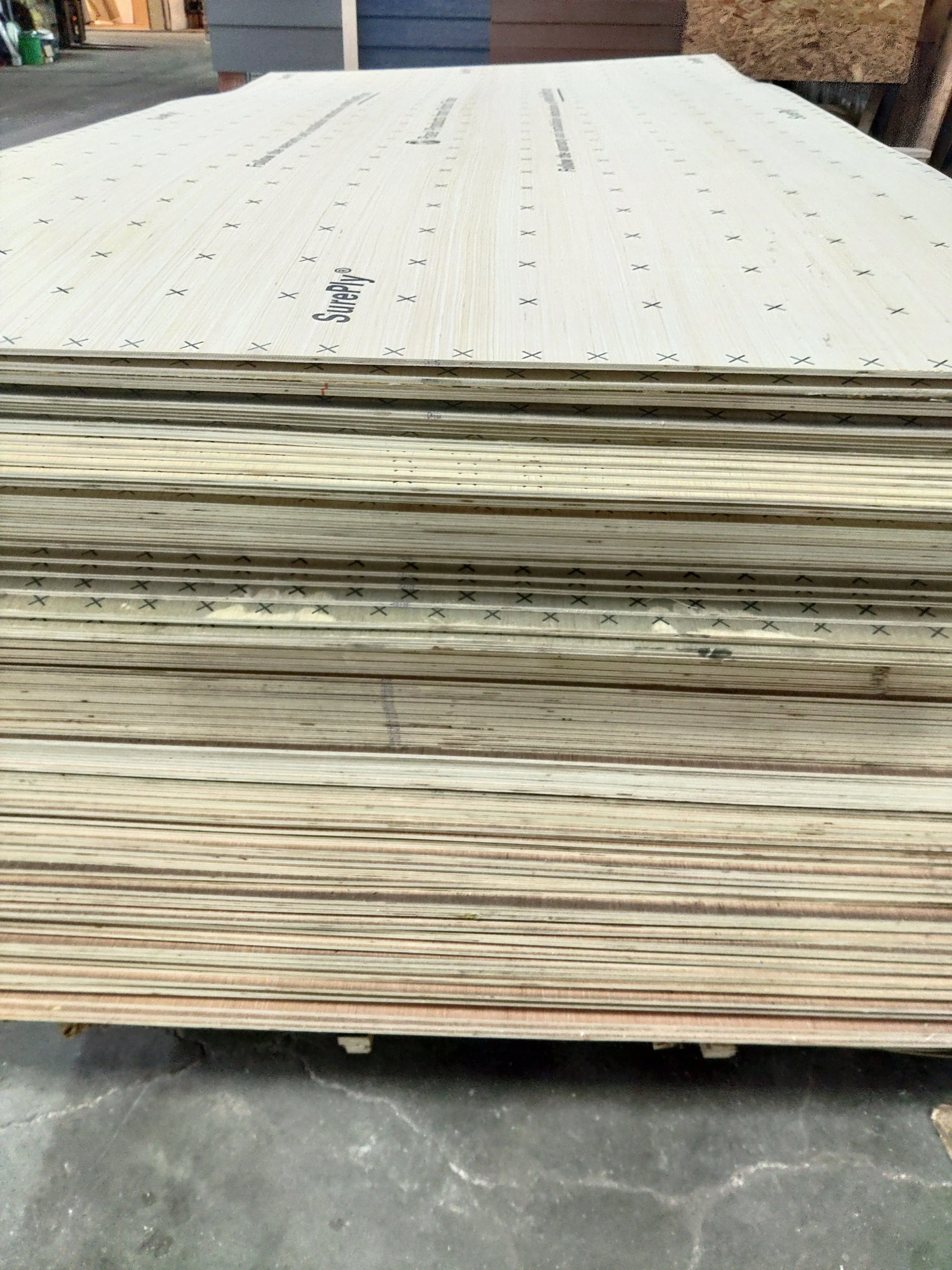 Discount/Cheap Plywood & Sheeting Stuff — Hetchs LLC