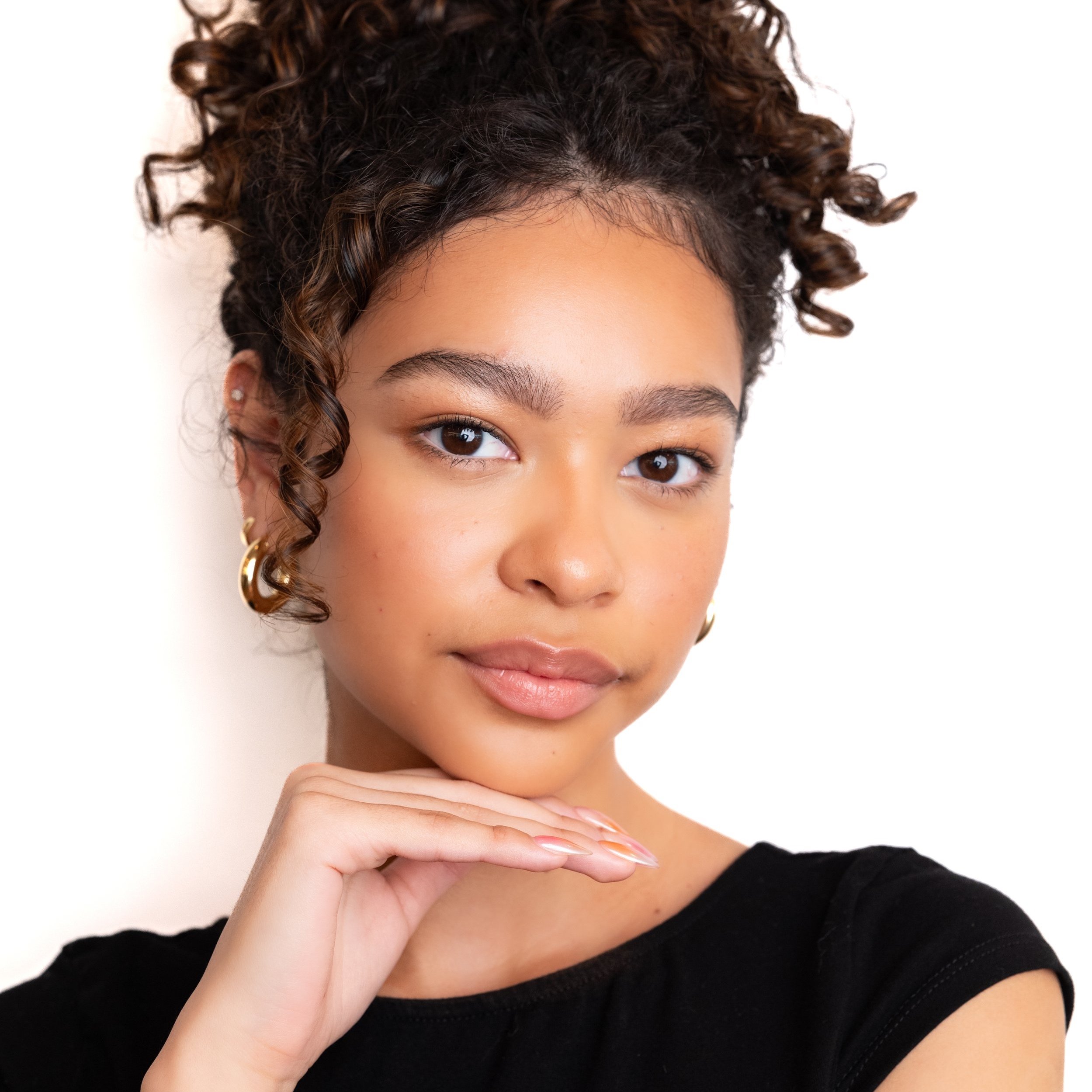 maie+blush+and++bronzer+photoshoot+model-1000500.jpg