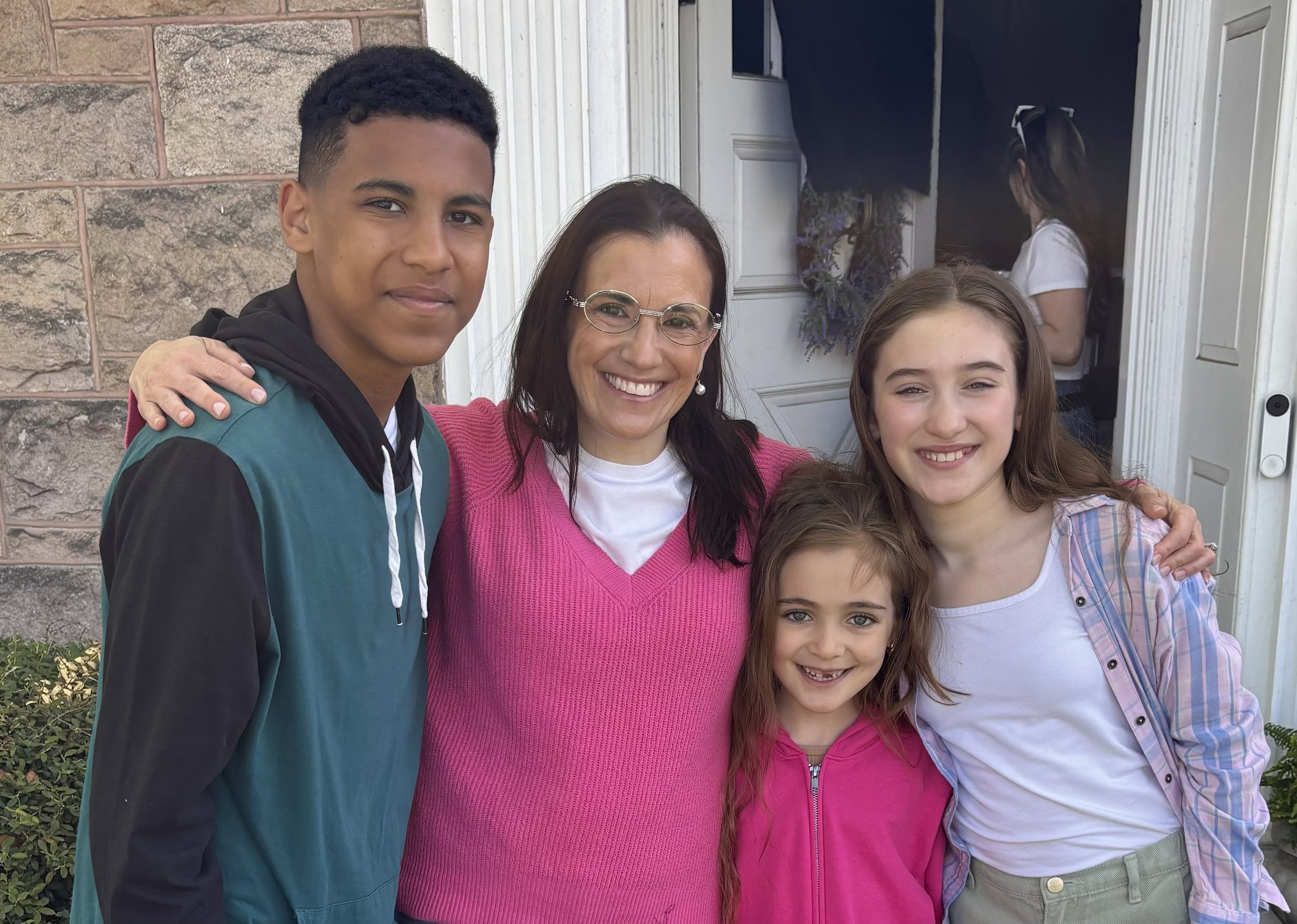 Jen with her TV kids Anthony Cirisano, Alyssa Pearson, and Hannah Dugan