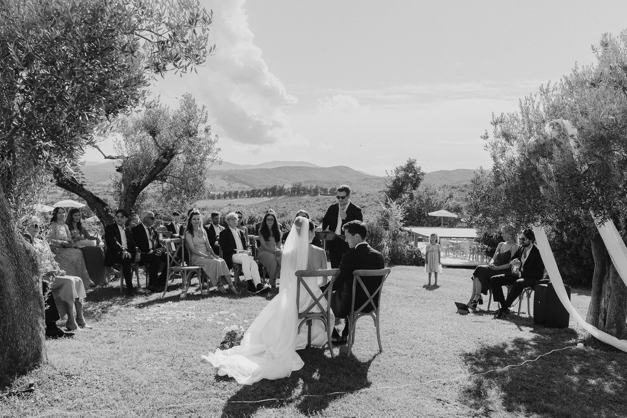 tuscany-wedding-couple-portrait-31.jpg