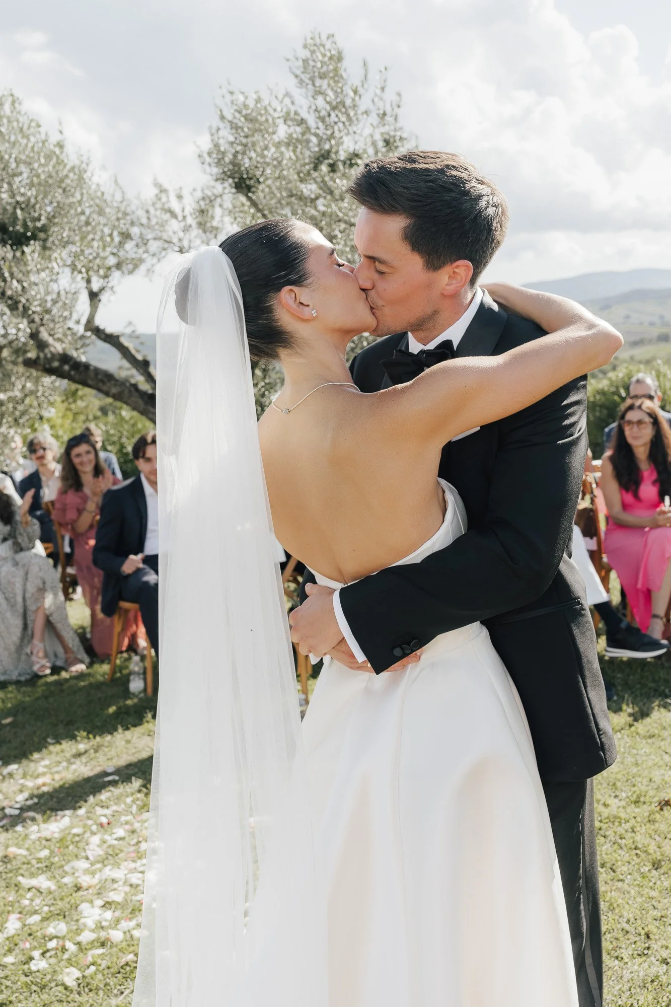 tuscany-wedding-couple-portrait-36.jpg