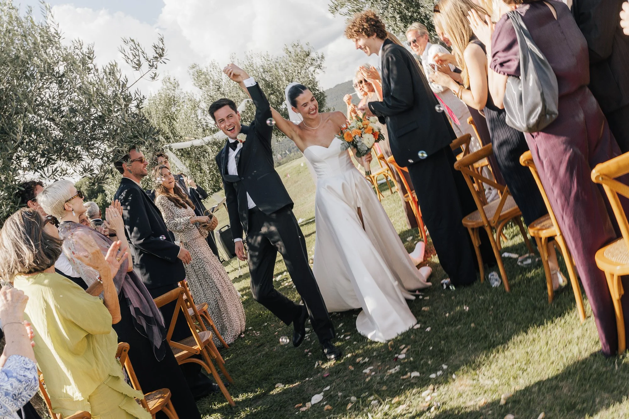 tuscany-wedding-couple-portrait-40.jpg
