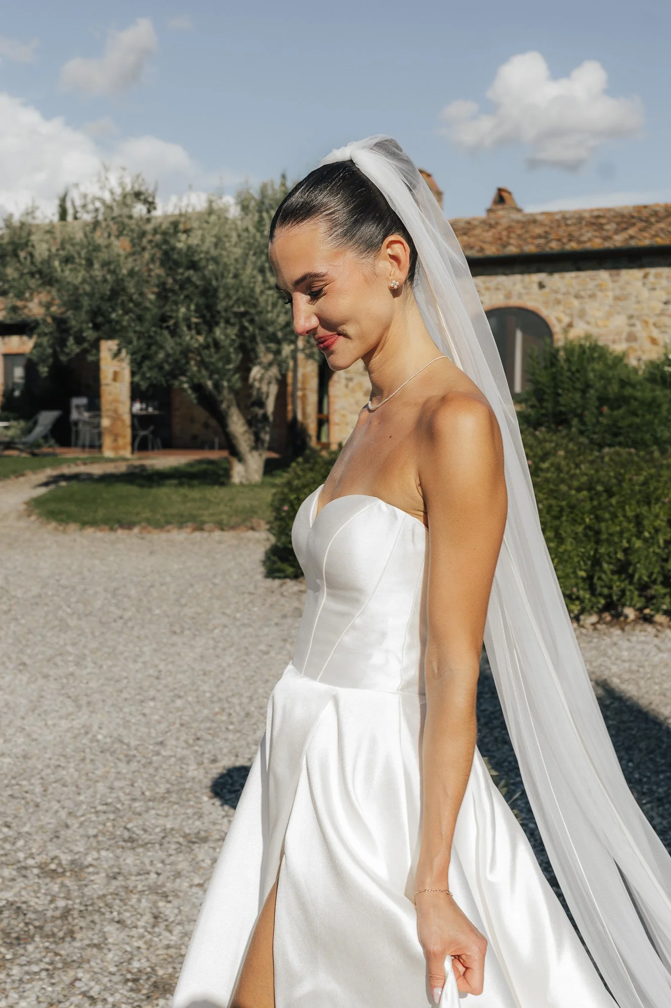 tuscany-wedding-couple-portrait-49.jpg