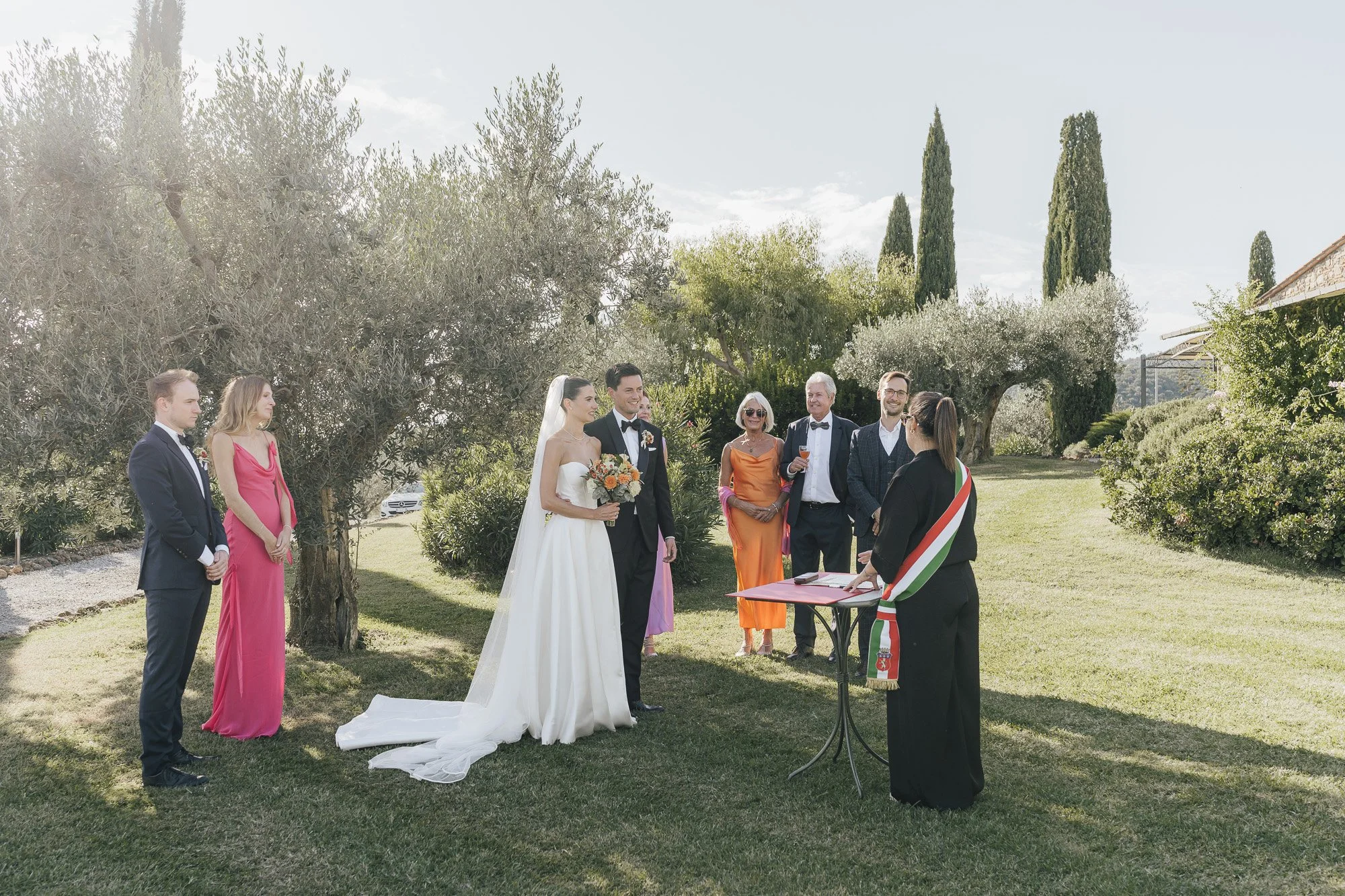tuscany-wedding-couple-portrait-53.jpg