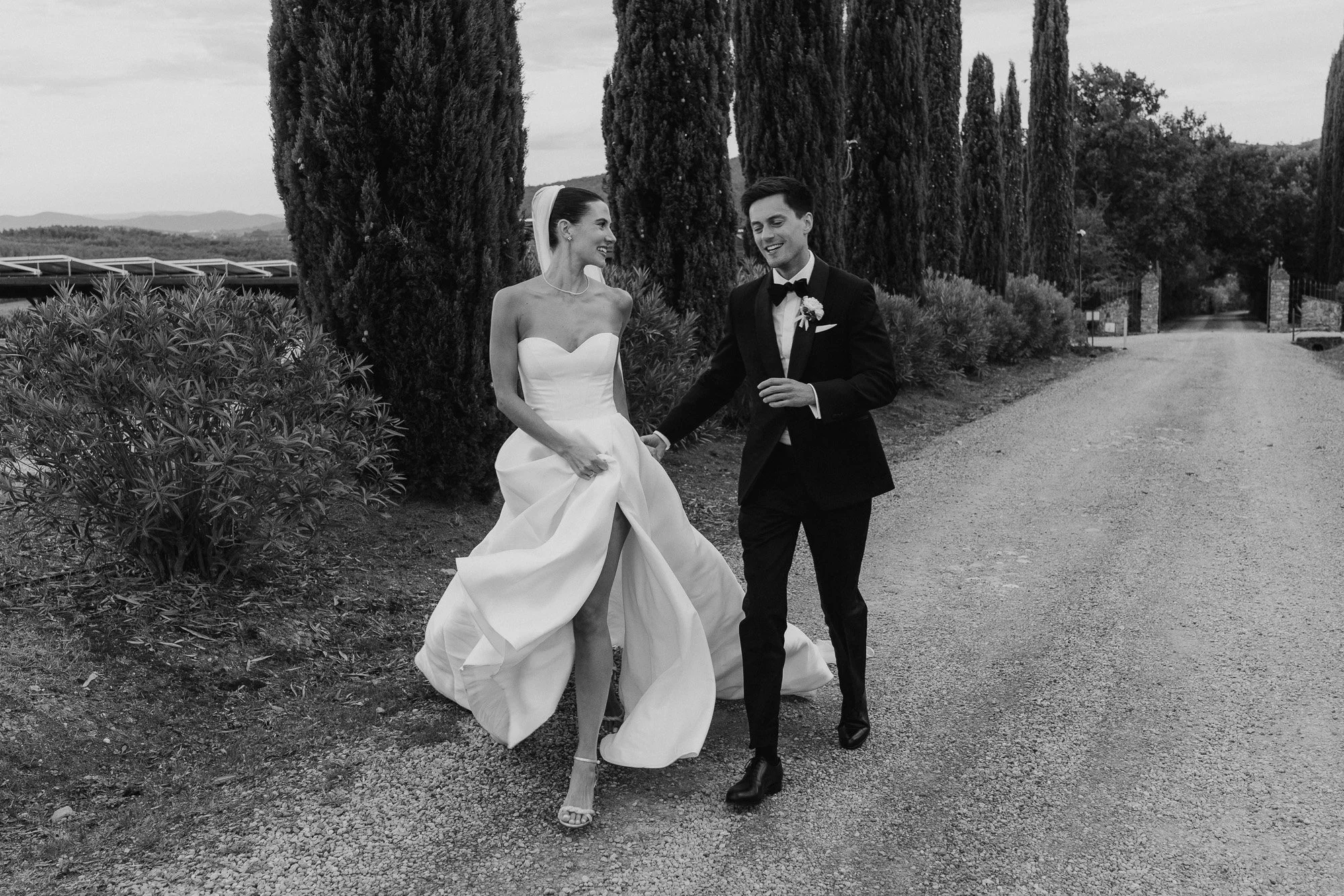 tuscany-wedding-couple-portrait-83.jpg