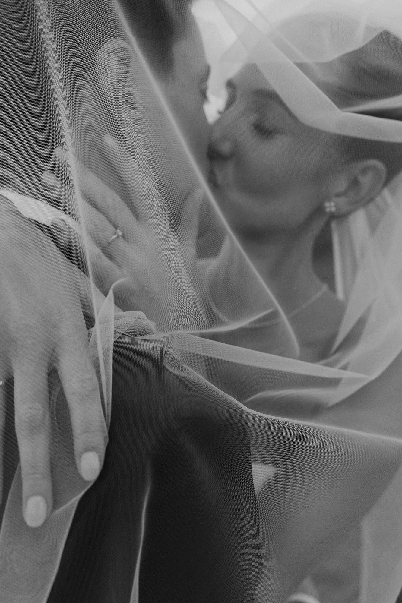 tuscany-wedding-couple-portrait-94.jpg