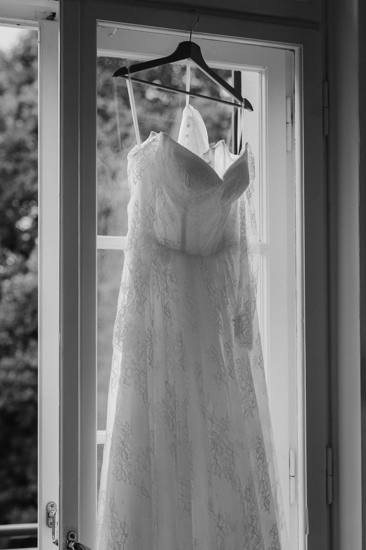 villa-blumfisch-wannsee-bride-getting-ready-berlin-5.jpg