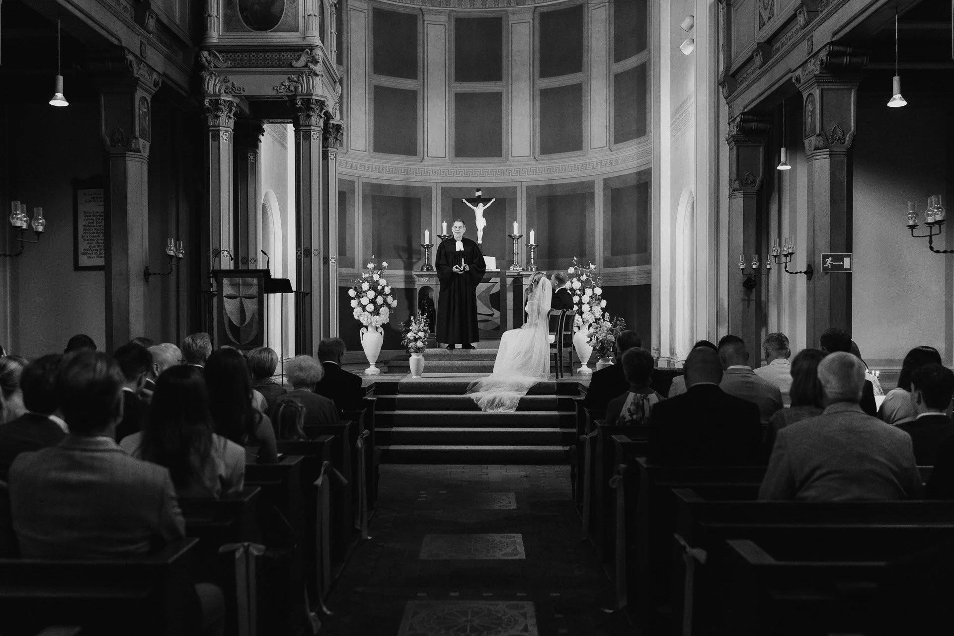 kirche-nikolskoe-wedding-ceremony-berlin-wannsee-2.jpg