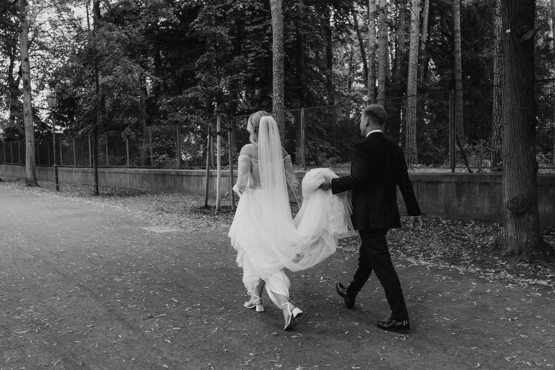villa-liebermann-wannsee-couple-portraits-berlin-10.jpg