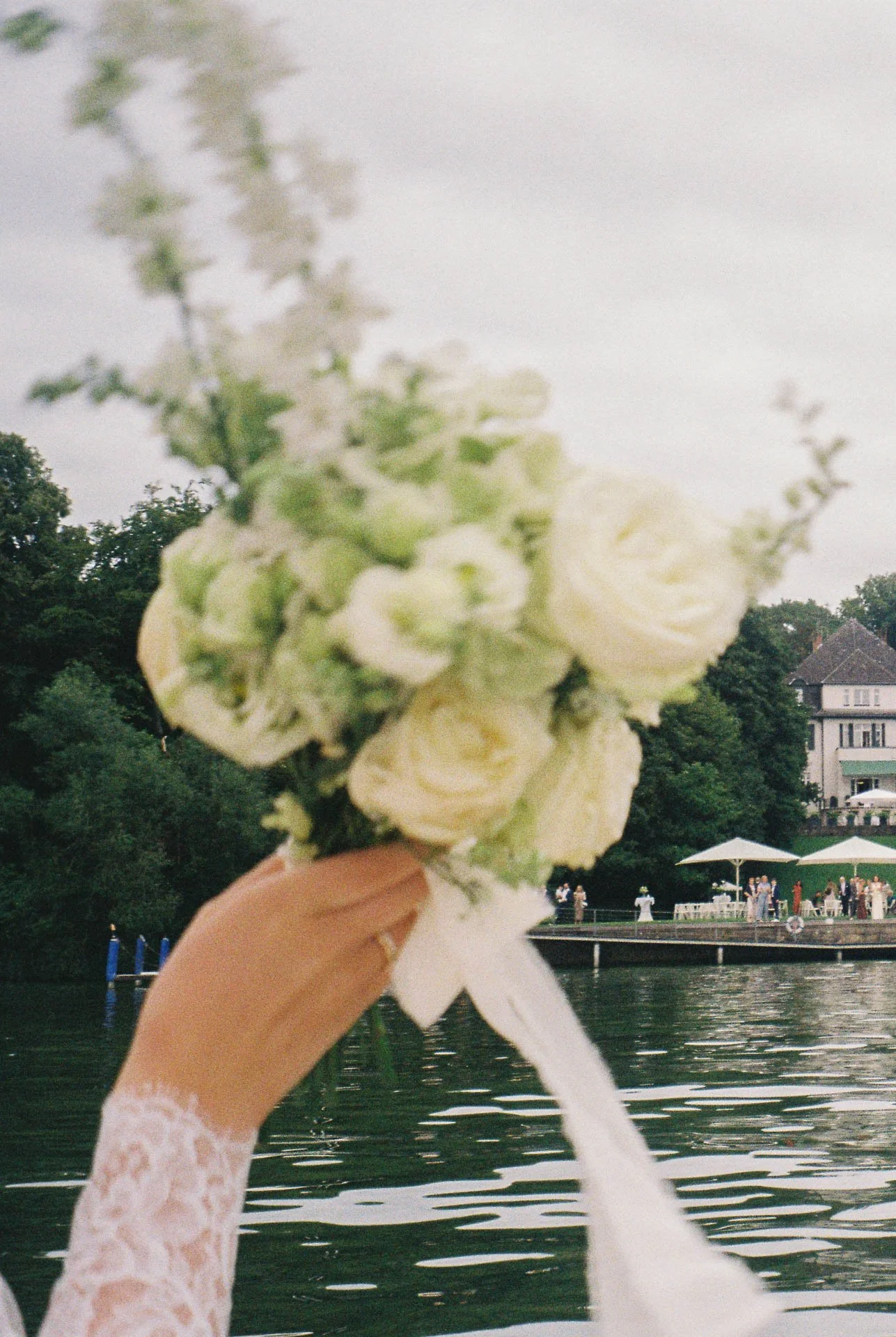 wannsee-boat-arrival-wedding-berlin-4.jpg