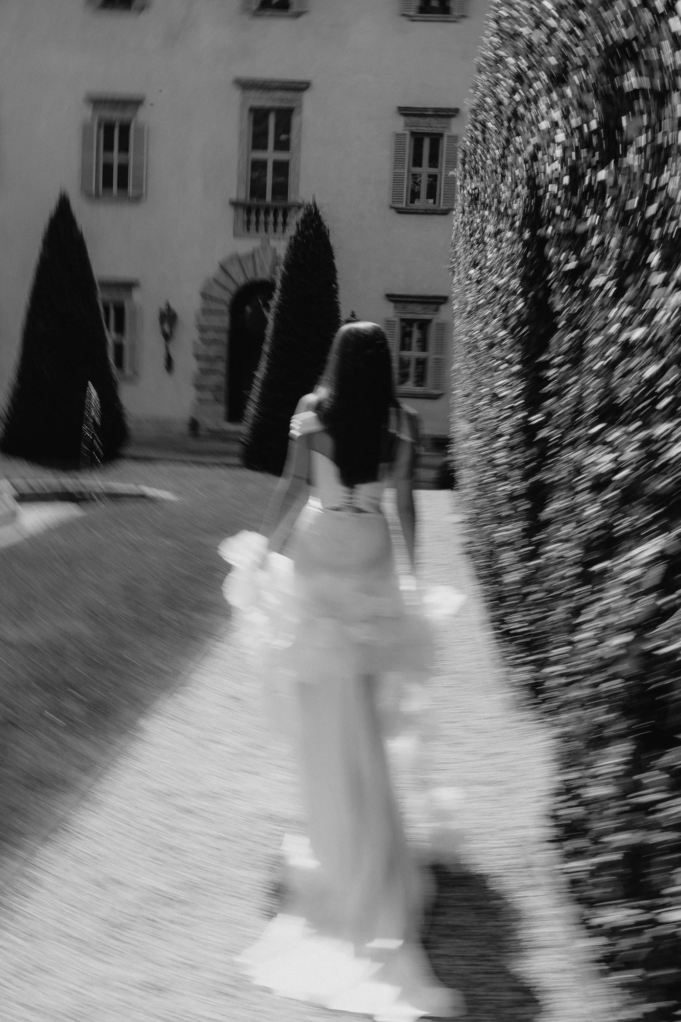 villa balbiano bride portrait editorial