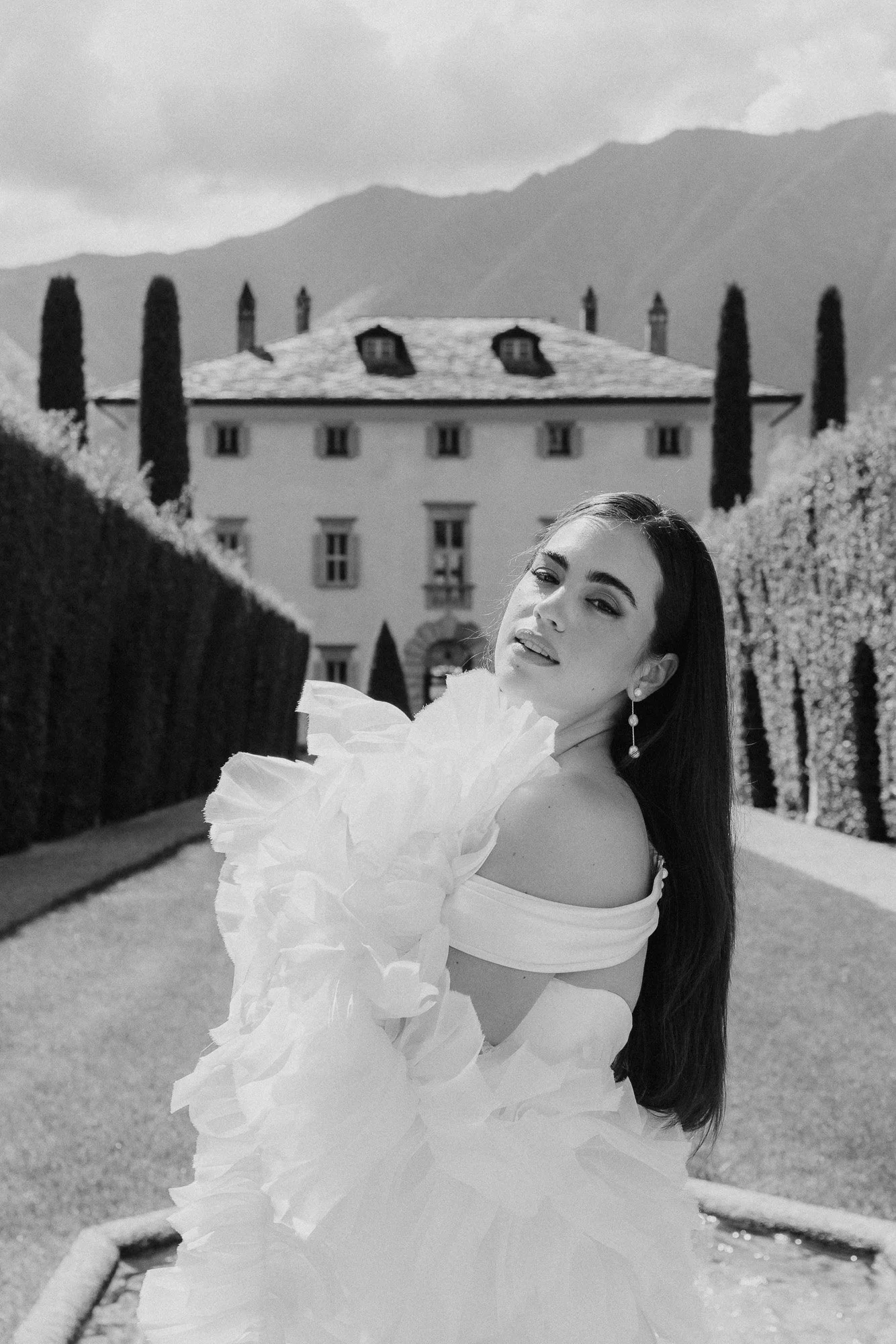 villa balbiano editorial bride portrait