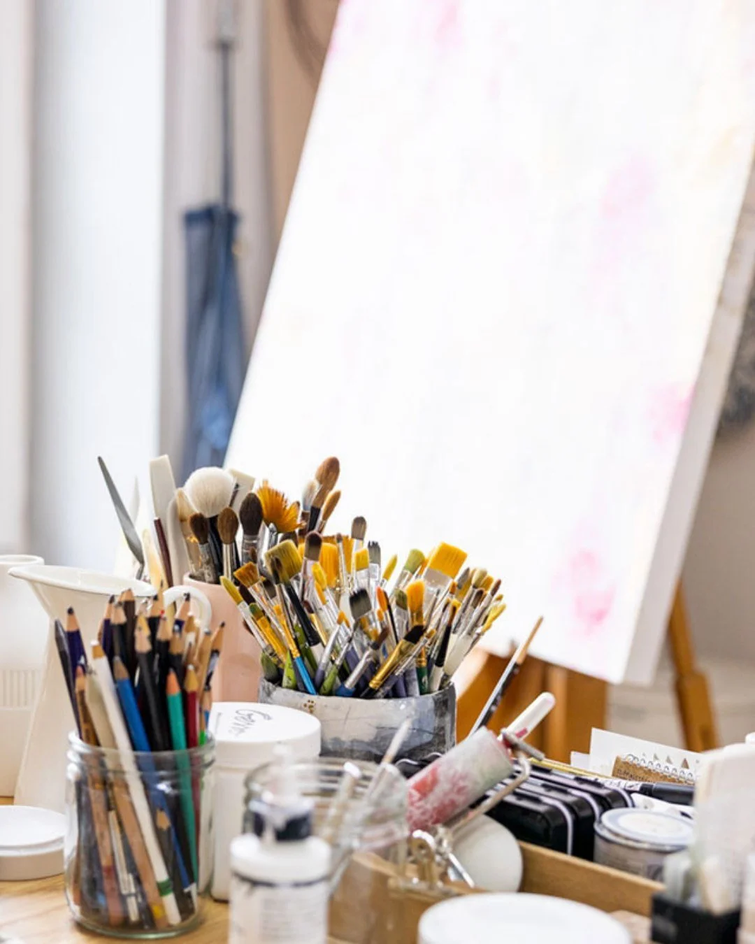 ✨ Calling all curious creatives, mixed media beginners, and fellow late-bloomers&hellip; 

If you&rsquo;ve ever felt unsure about what supplies to use, how to use them, or worried you might &ldquo;waste&rdquo; your most precious tools, this free clas