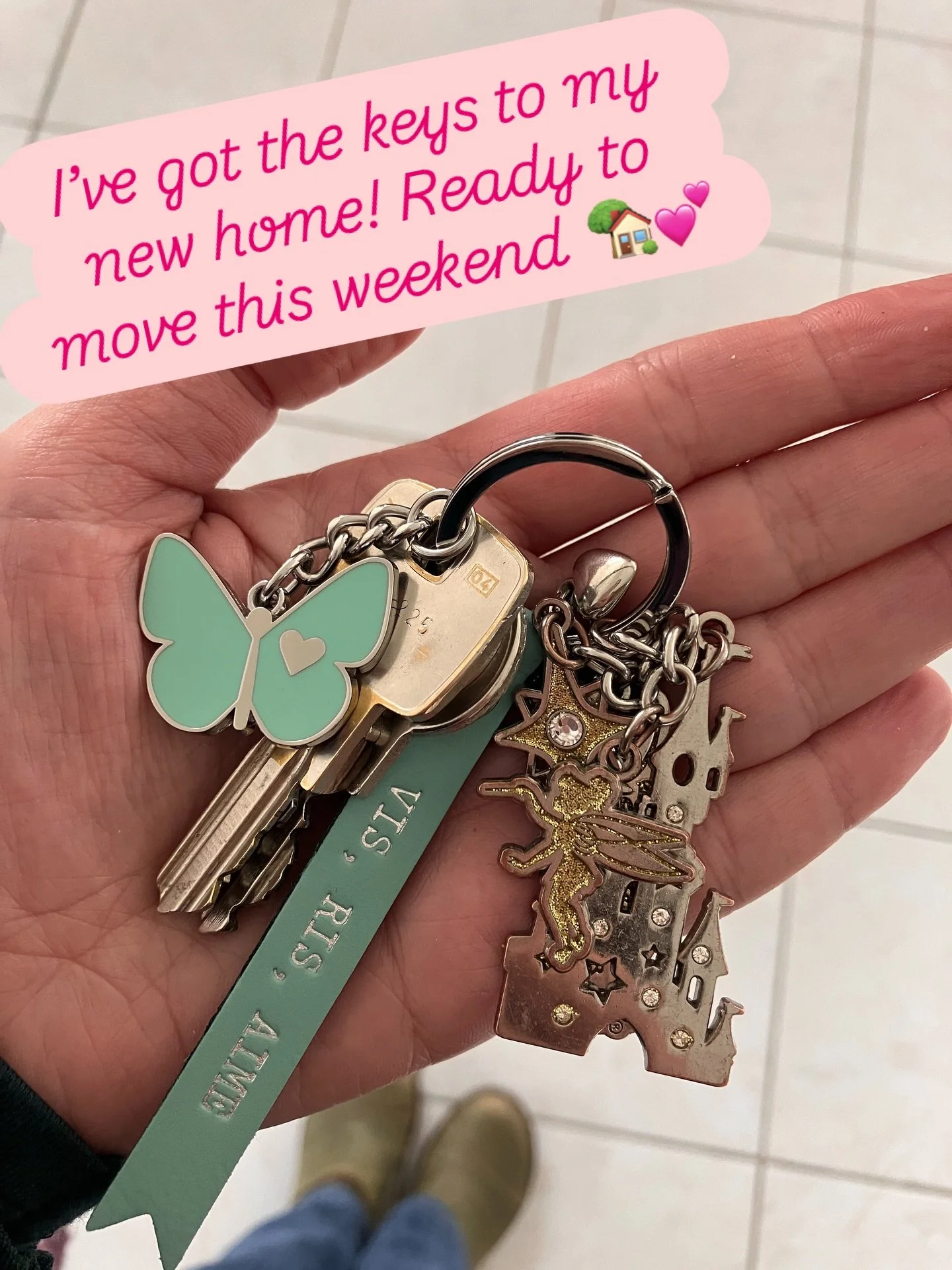 A new life begins&hellip; I just got the keys to my new home 💕