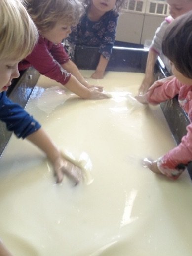 MessyHands.Sarah_s group 0[ - (480x640) 2.jpg