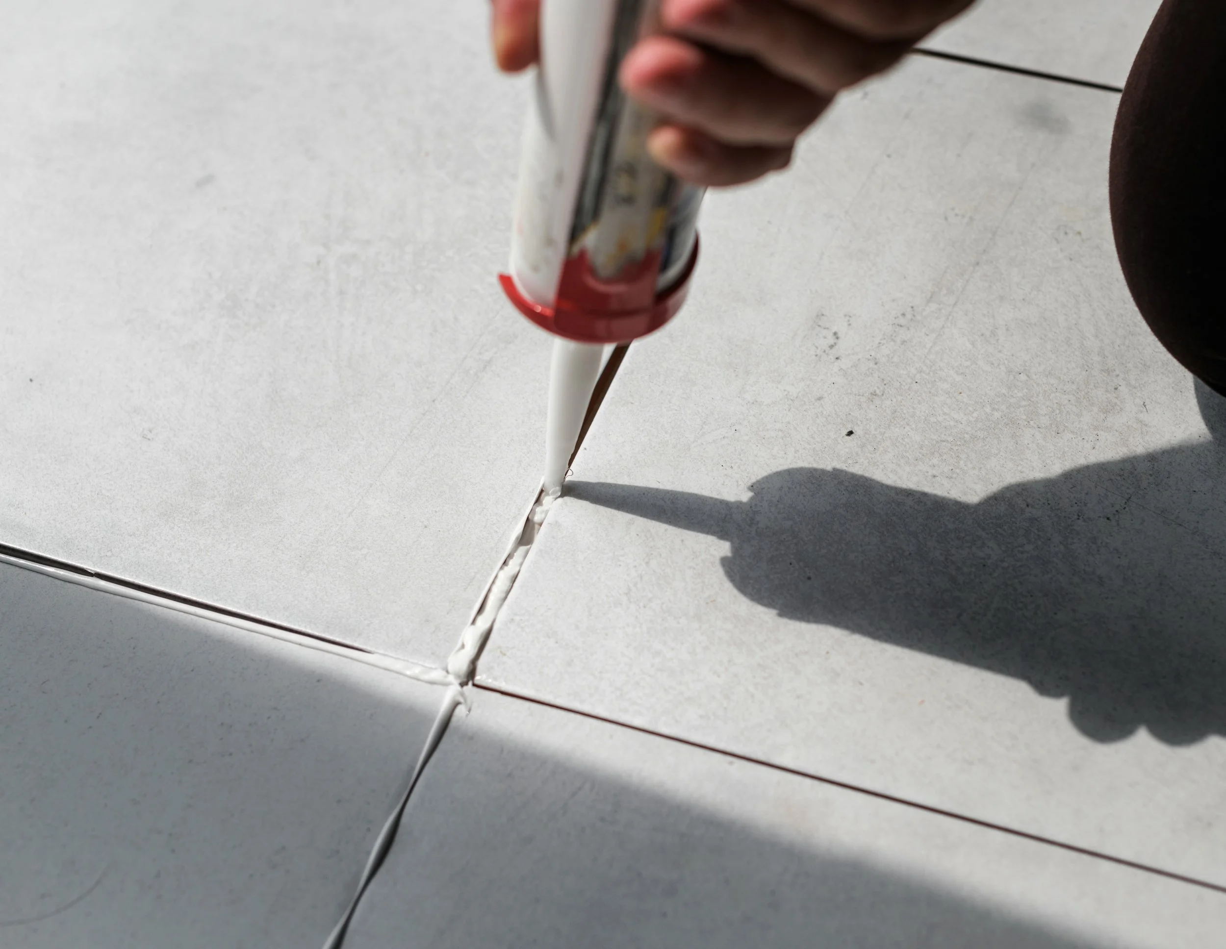 Re-caulking in a bathroom