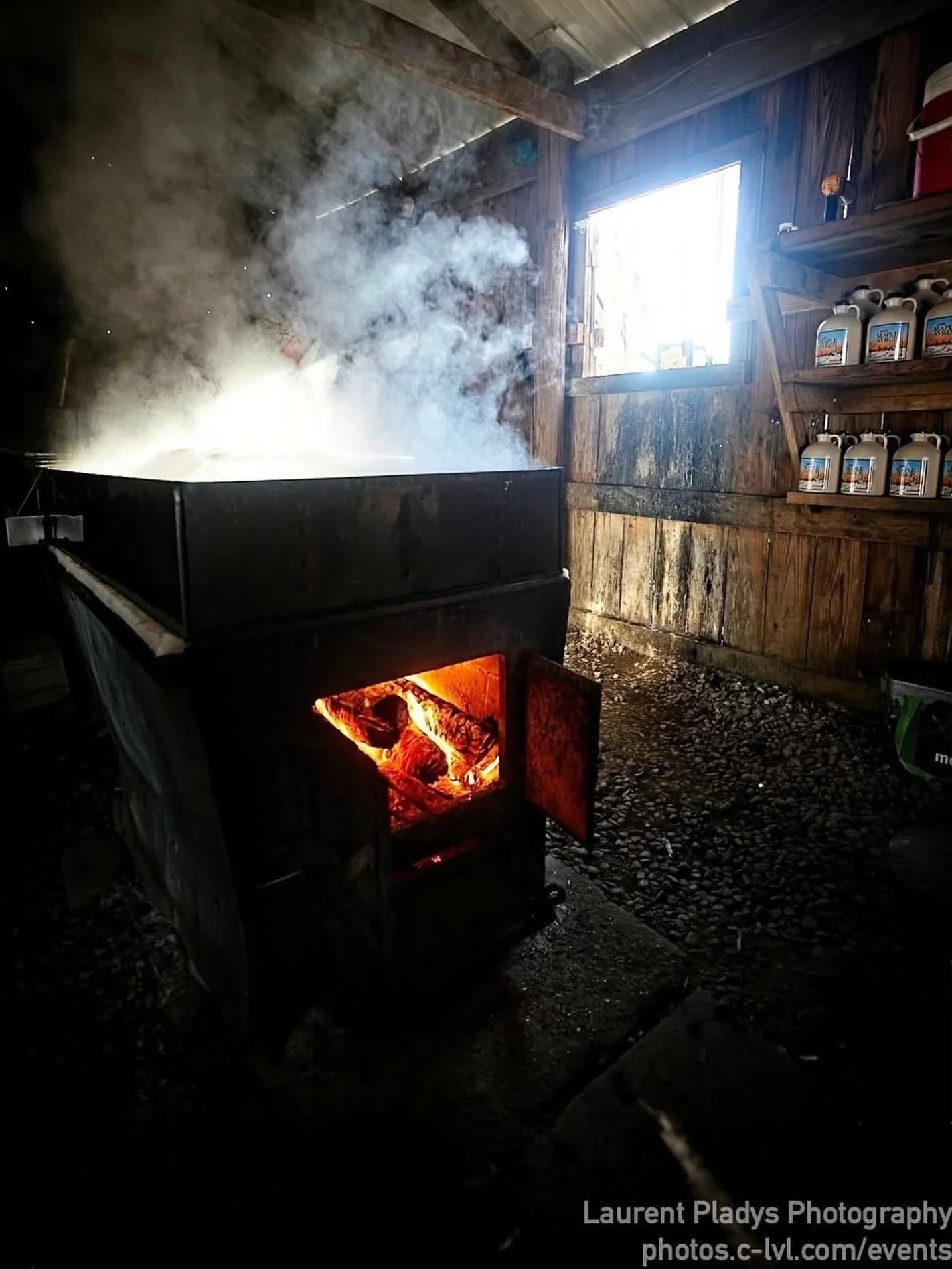 Sunday sugar shack views 😍

We collected over 2,000 gallons of sap in just over 24 hours.  And we estimate that we can boil off 60 gallons of sap per hour; so many hours have been and will be spent with views like this in recent days.  Which is a gr