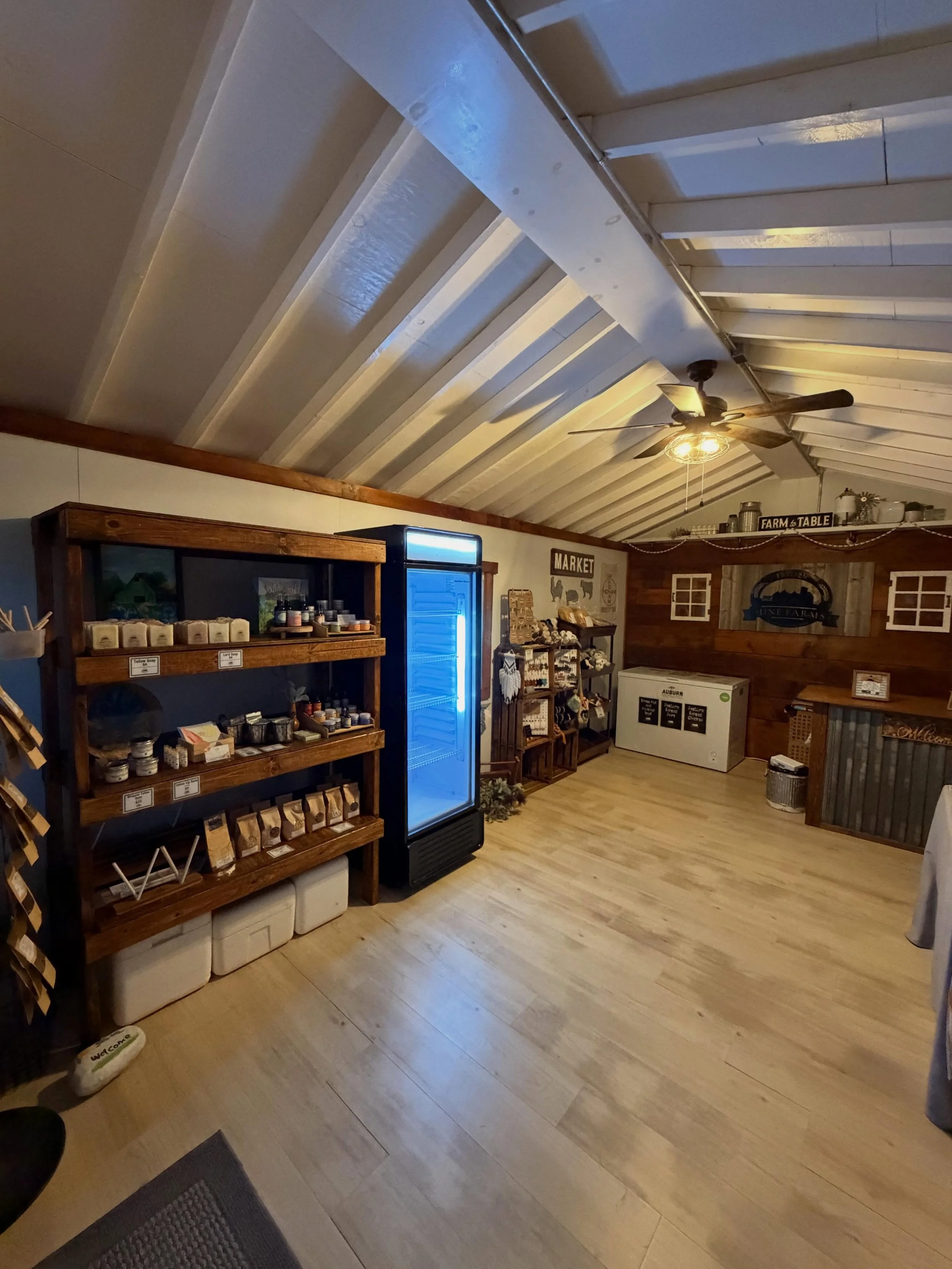 The Farm Store received an upgrade this week 🥳🥳🥳

I have been wanting a refrigerator out here for my cold preferring produce since we opened this 2 years ago&hellip;and oh my is it some glorious delayed gratification 🥰

No more lugging produce in