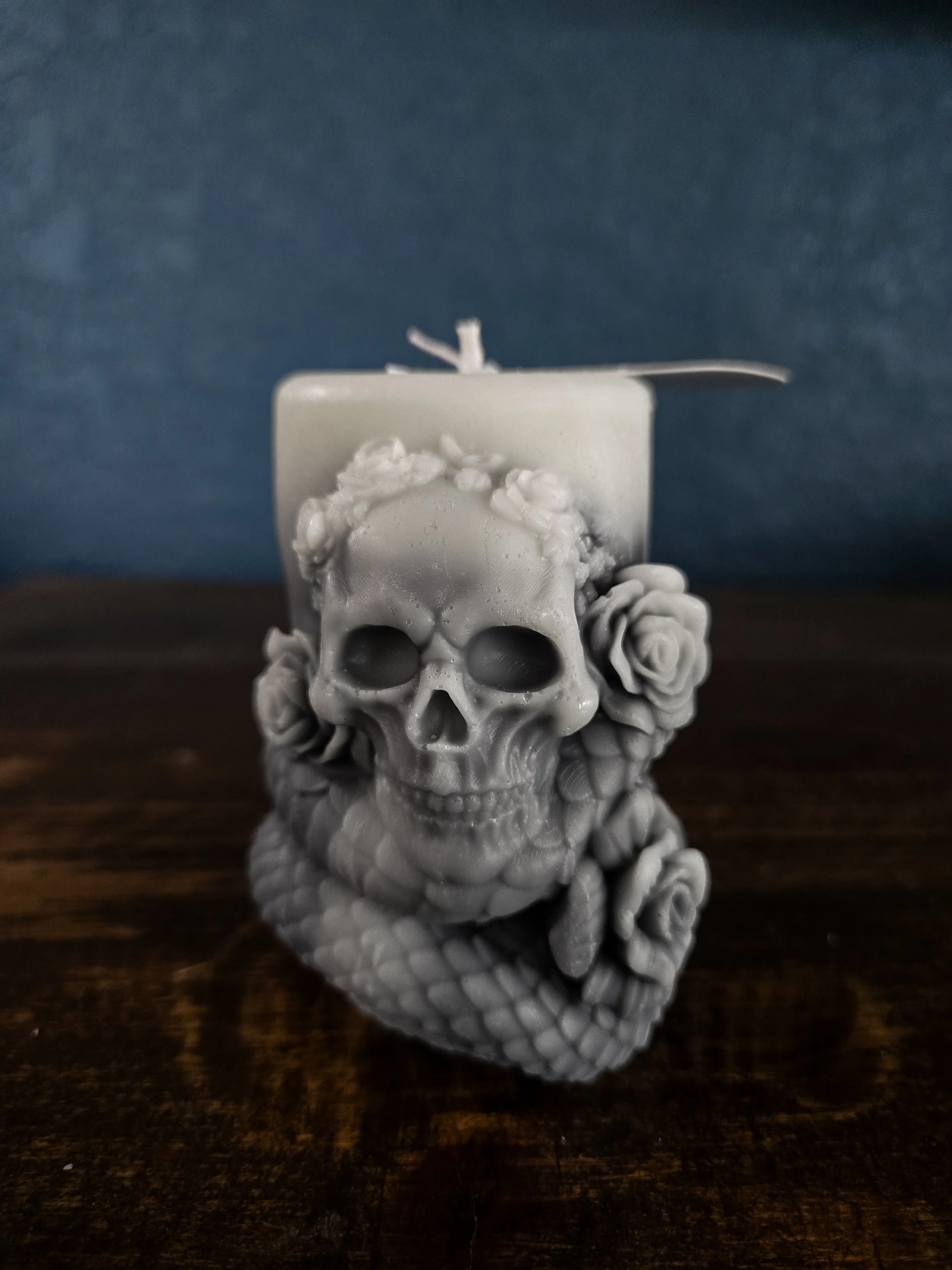 Skull & Rose pillar