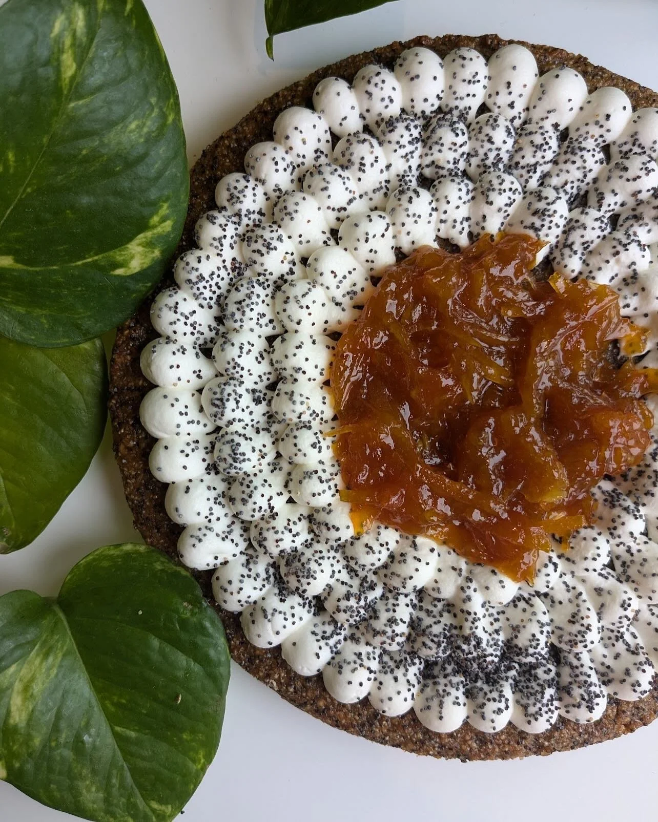 Holiday Hours Alert 🚨 Hi friends, a lot of you have been asking me if they can get some pastries for thanksgiving, and who am I to say no.  This week only, we decided to open the bakery on Wednesday (tomorrow) for a thanksgiving bake sale ! Will hav