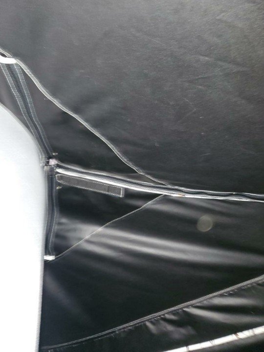 tree tank ground blind inside zippers.jpeg