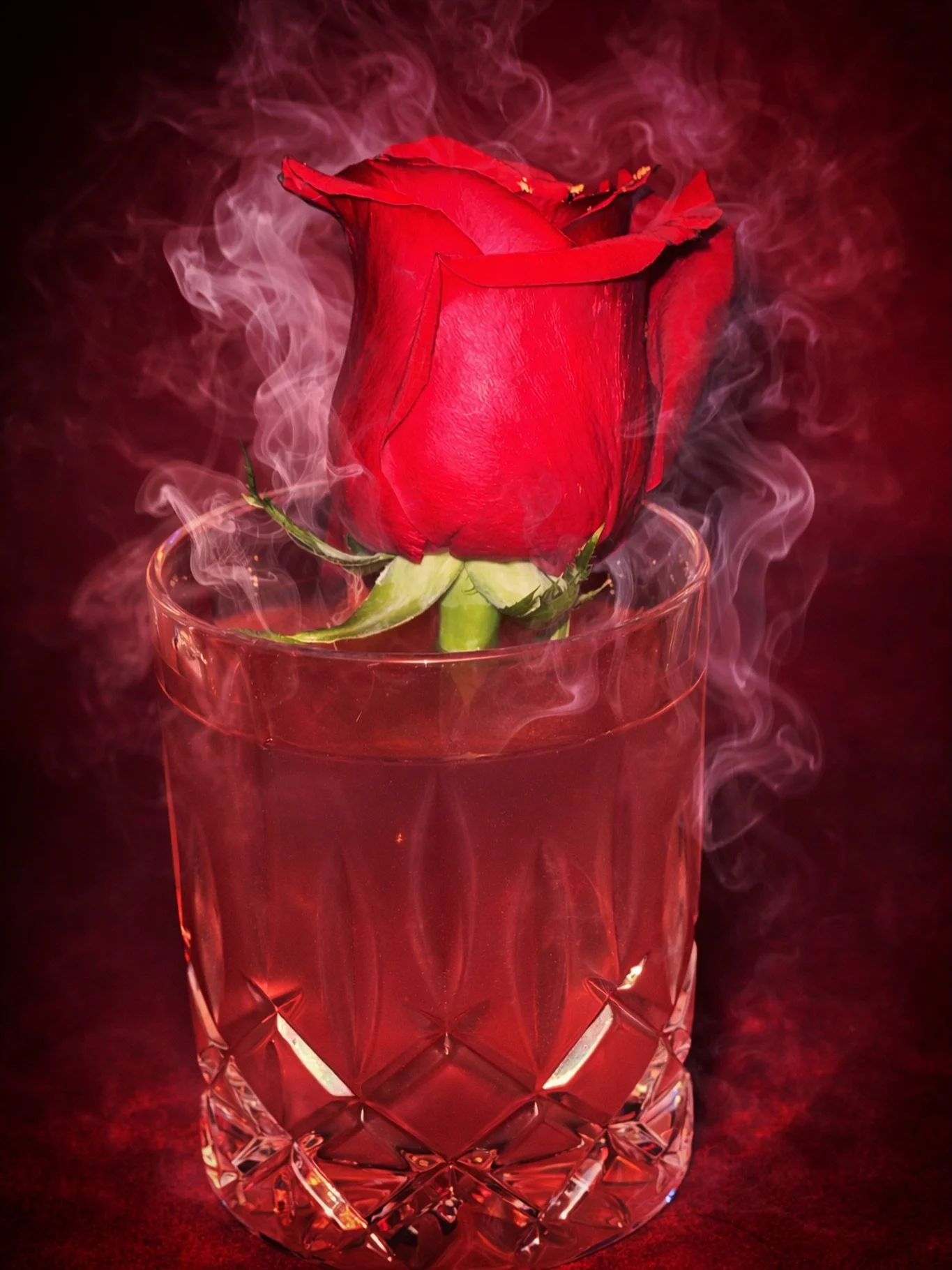 House of Hearts 🌹

Smoked. Romantic. Slightly dangerous.

Valentine&rsquo;s weekend at Ebenezer.