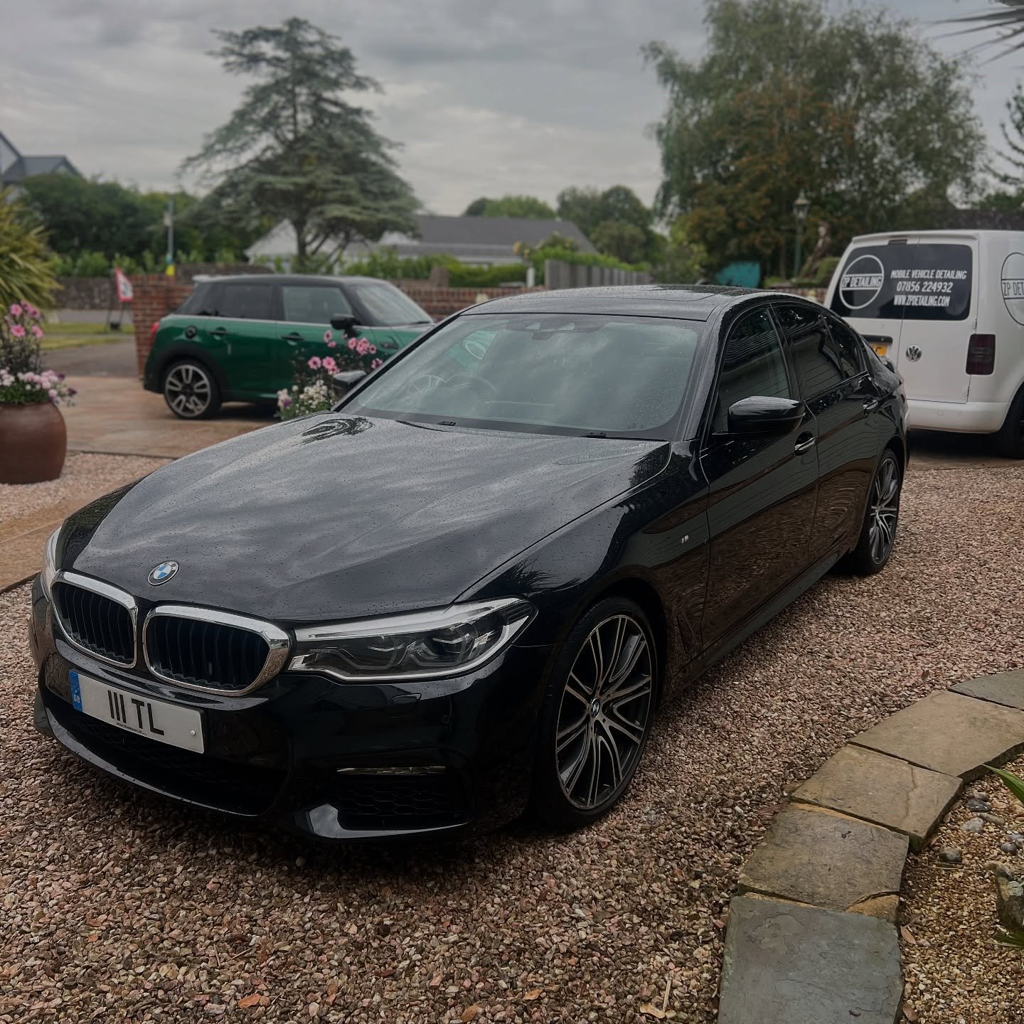Exterior &amp; Engine Bay Clean On This 5 Series 🔥

Need Your Car Cleaned? 
Call/Text 07856 224932

OR 

Book Yourself In Hassle Free 
www.zpdetailing.com