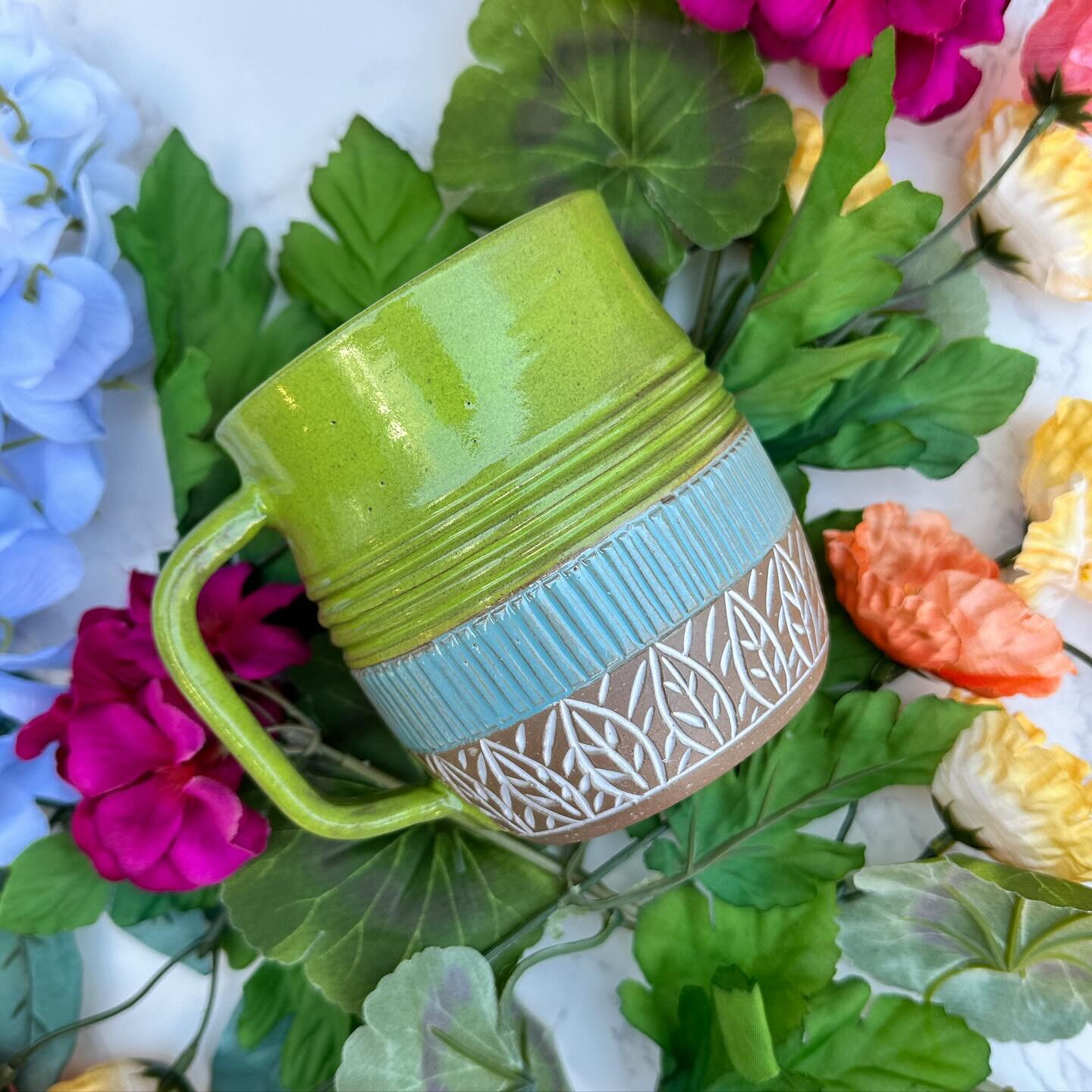 Do you know what I&rsquo;m dreaming of? 

Springtime! 🌺 New mugs fresh out of the kiln! 

Some will be online on my shop soon, some will be @melroseartsma Melrose Arts Festival! 

Which one is your favorite? 

Want one asap? DM me!