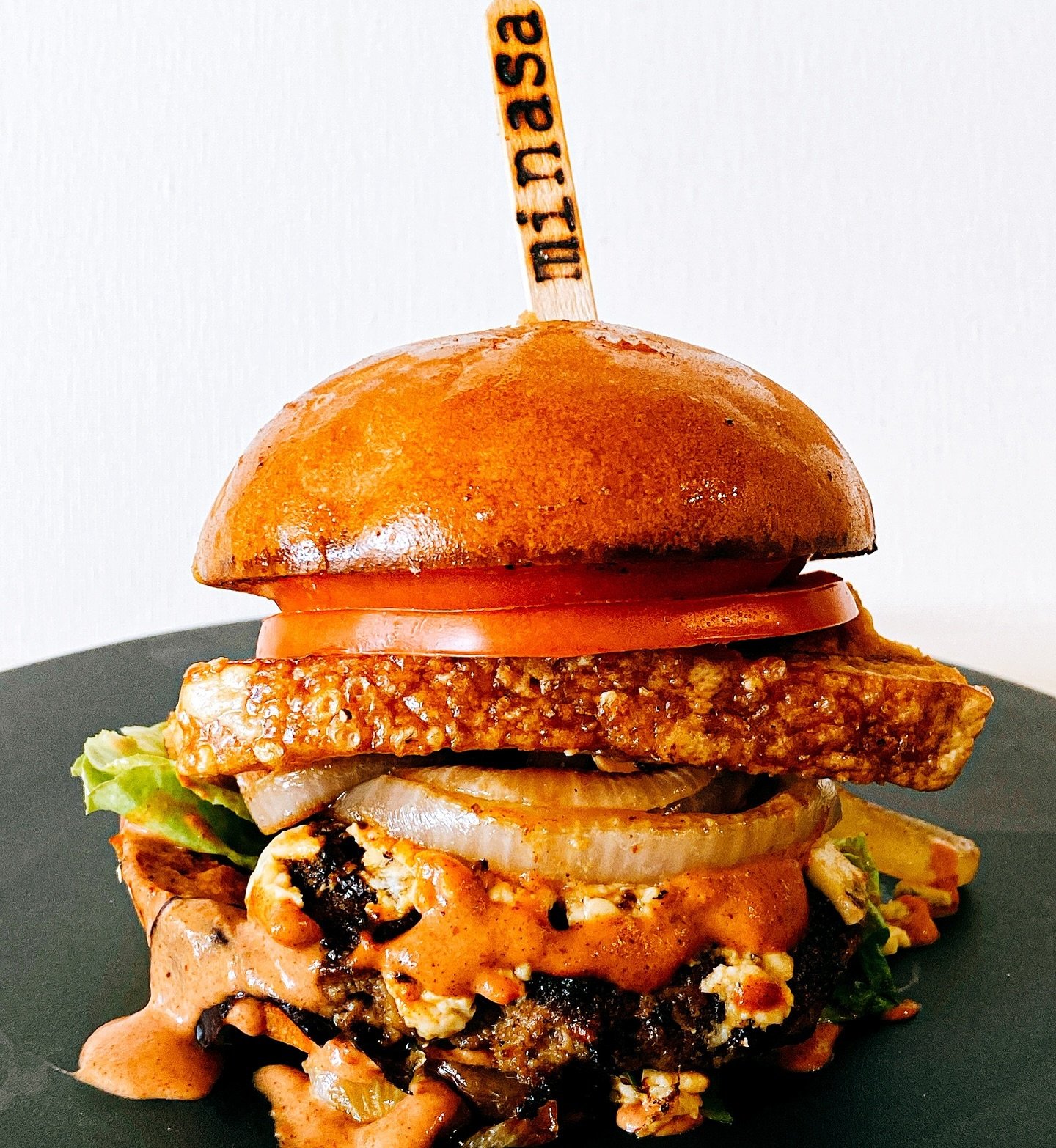 Eat Minasa - Lechon 🍔 Burger!!!
Coming soon!!!

#eatminasa #minasahawaiiclassic2019