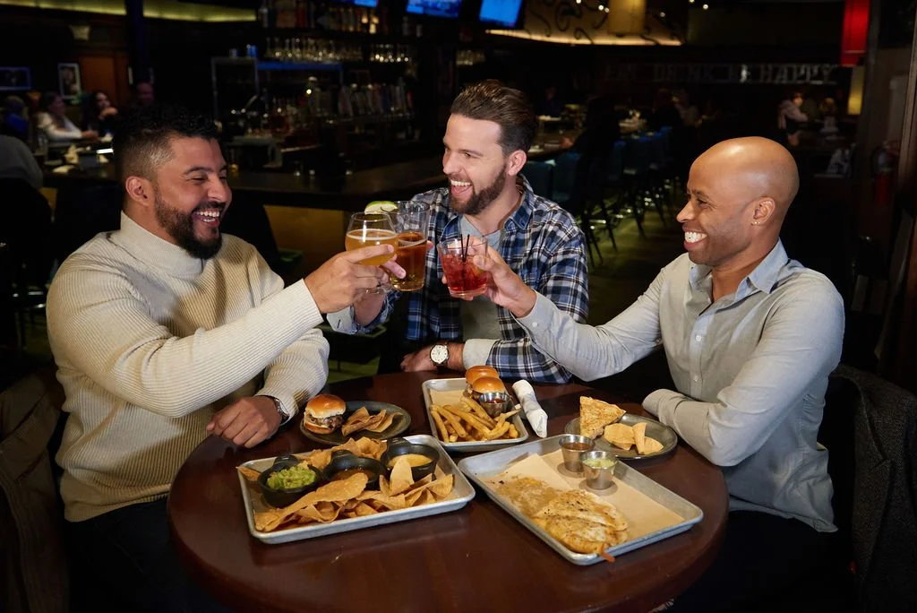 Guy'sNightatBarLouie_117.jpg