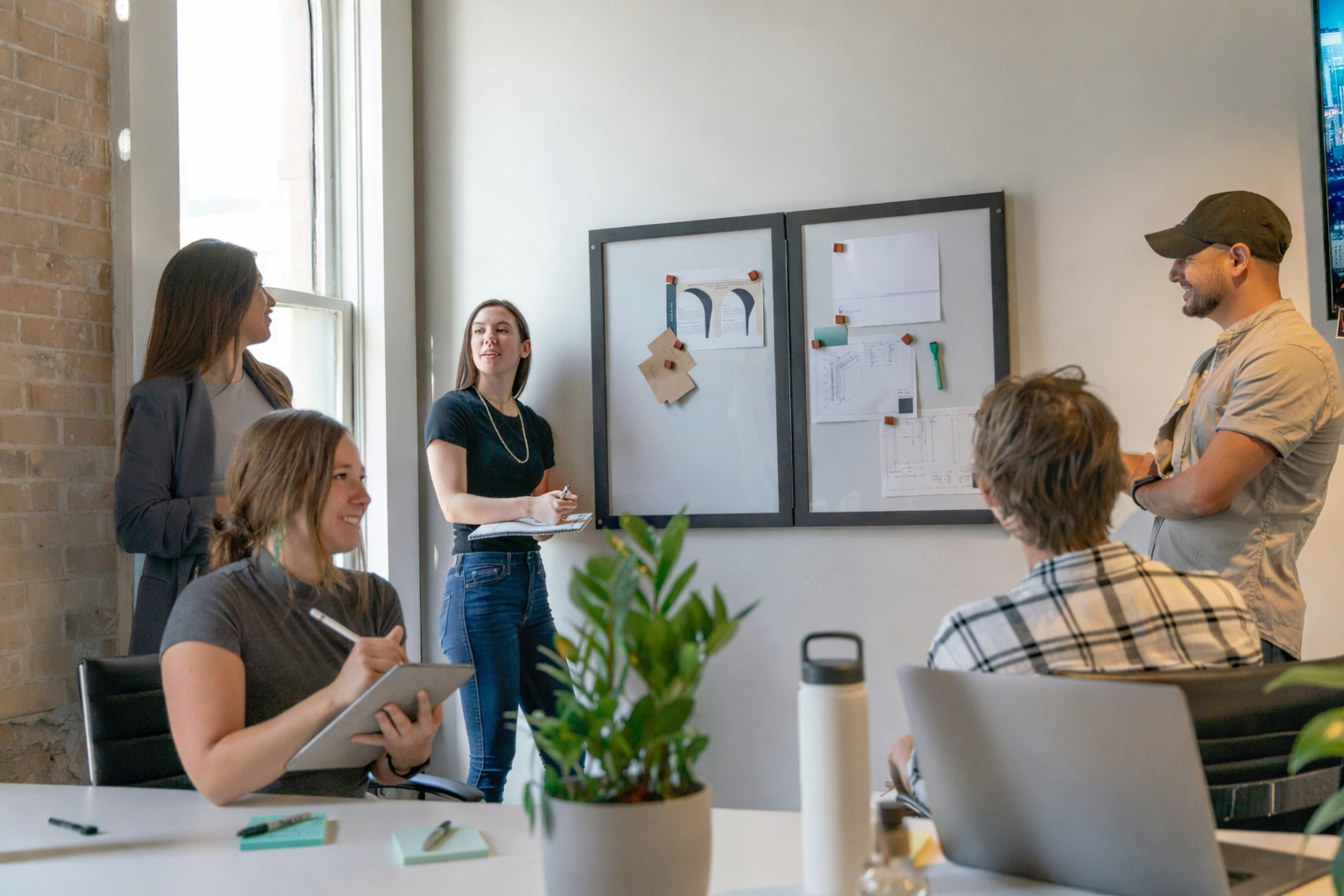 How Startups Should Partner With Executive Search (Without Wasting Time or Budget)