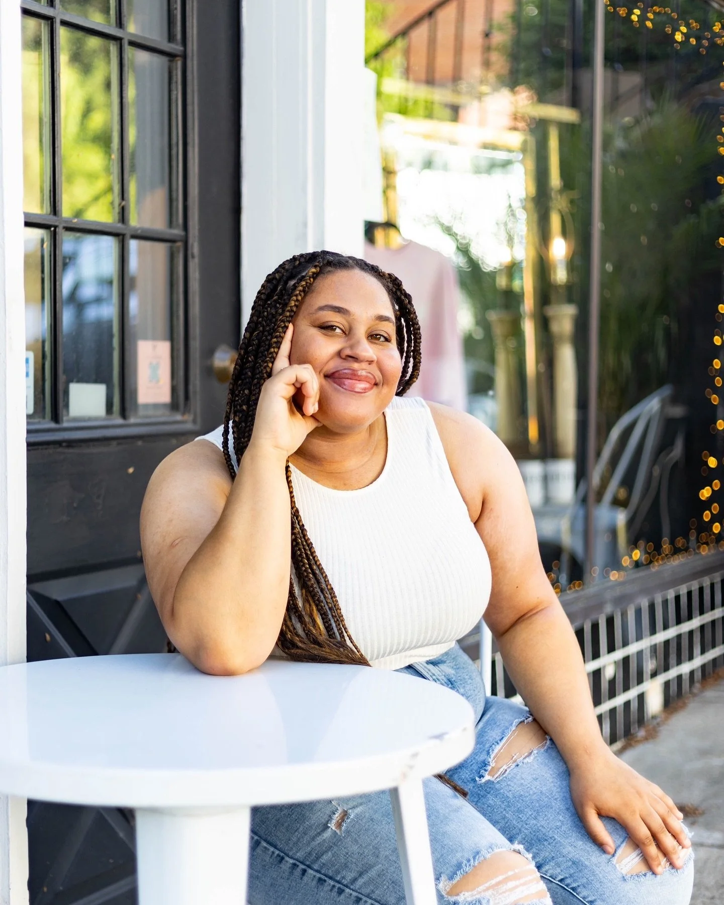 She enjoyed college so much that she went back for more and officially #masteredit !!
&bull;
&bull;
&bull;
@kinah_2018 I am still so over the moon proud of you! Congratulations once again🫶🏾🎓

#monicamoniquephotography #seniorpictures #collegegrad 