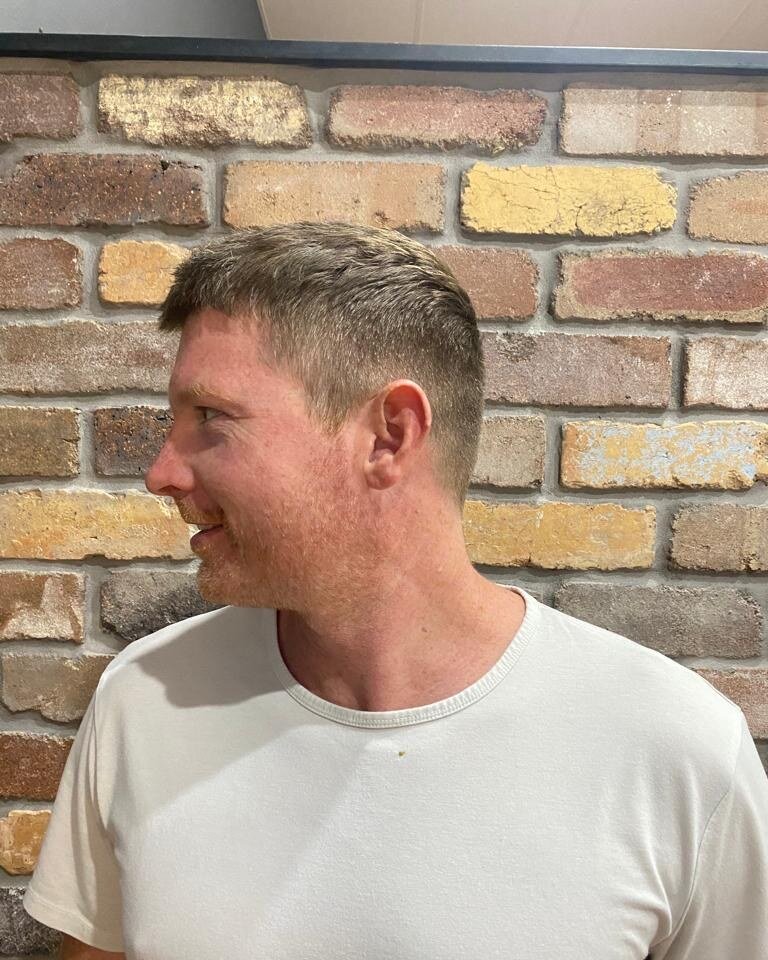 Keepin' it fresh 💈

#Barber #Barbering #BarberCuts #MooneeBeach #MooneeBeachHairSalon #MooneeBeachHairdresser ⁠#AvedaHair #AvedaSalon #VeganHair #VeganHairProducts #VeganHairCare #VeganHairProducts #SiliconeFree #VeganBeauty #ModernBarbering