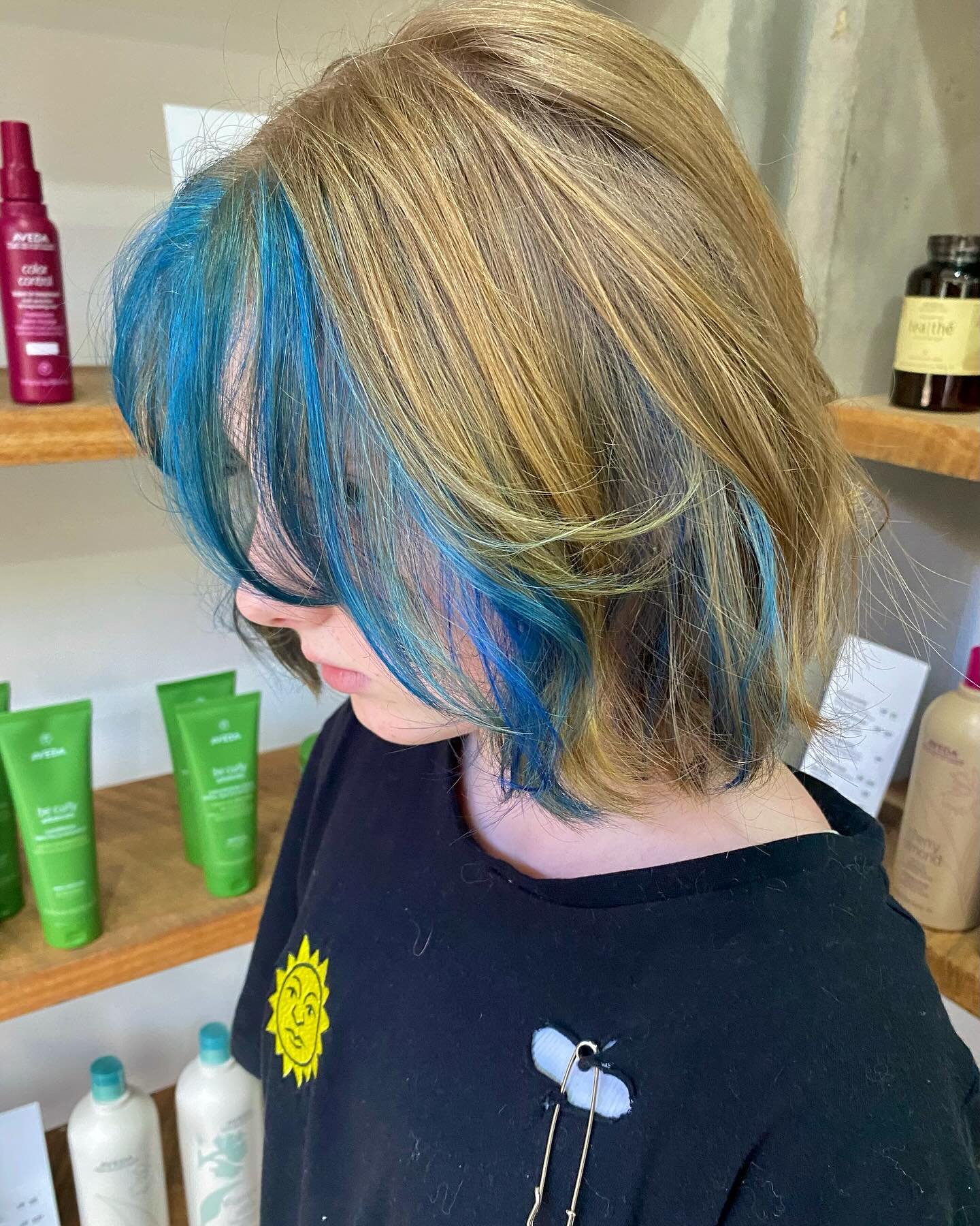 Spicing things up 🔥 #AvedaSalon #VeganHair #VeganHairProducts #VeganHairCare #VeganHairProducts #SiliconeFree #VeganBeauty #SmoothInfusion #SmoothHair #GlassHair #AntiFrizz #HairProtection #SleekHair #MooneeBeach #MooneeBeachHairSalon #MooneeBeachHa