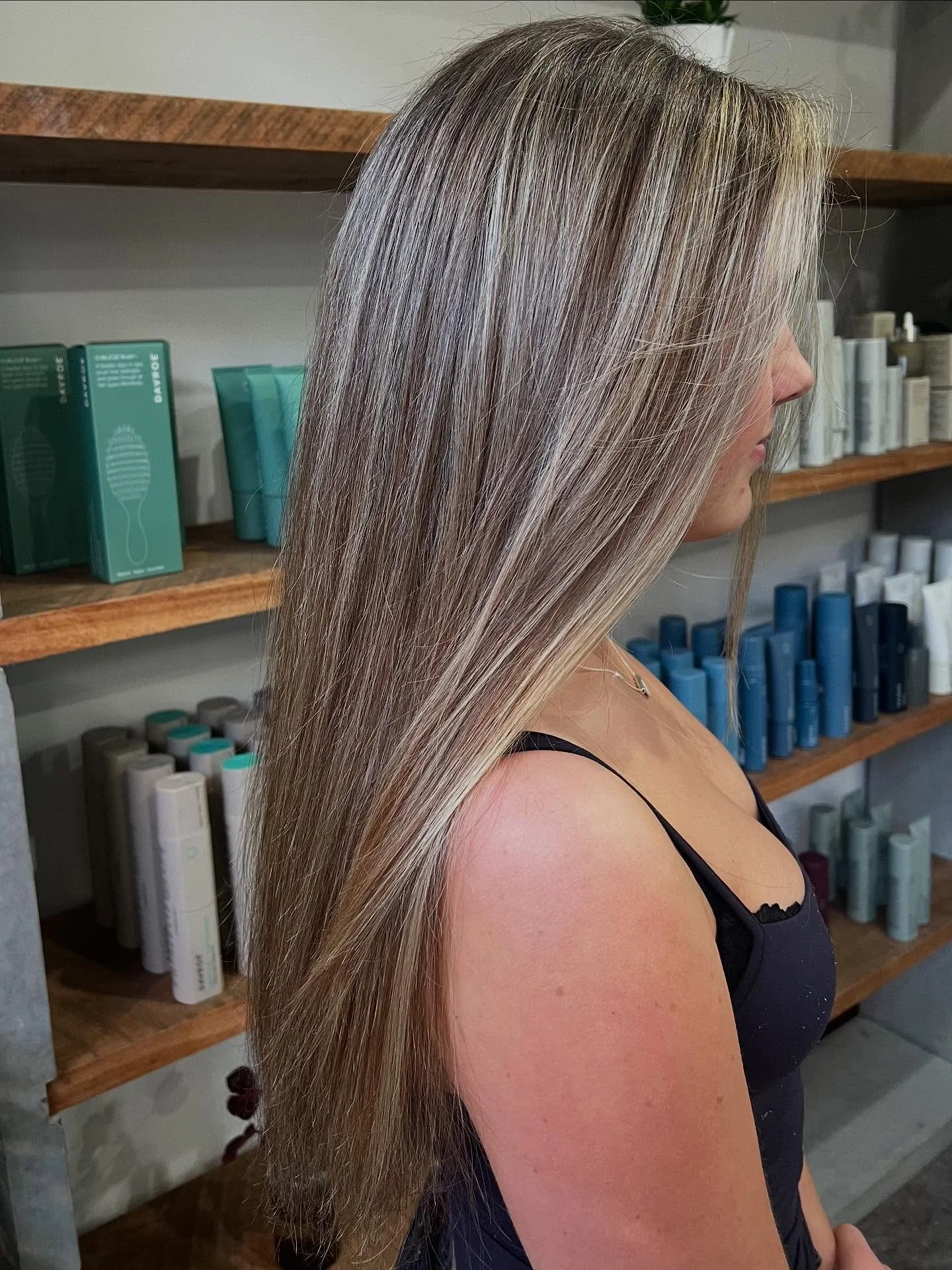 Blonding Service by Chante our Emerging Stylist ✨😍 #AvedaHair #AvedaSalon #VeganHair #VeganHairProducts #VeganHairCare #VeganHairProducts #SiliconeFree #VeganBeauty #SmoothInfusion #SmoothHair #GlassHair #AntiFrizz #HairProtection #SleekHair #Moonee
