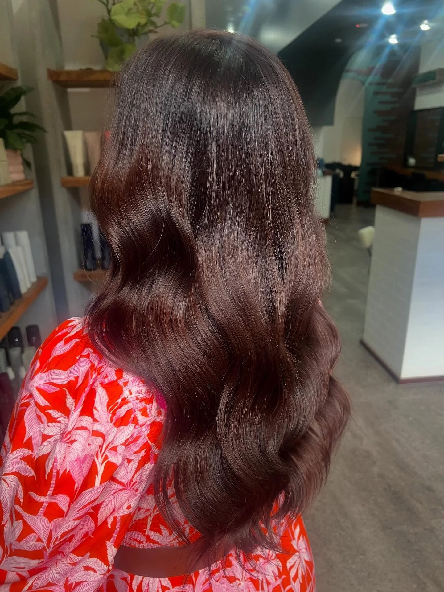 Colour Refresh 🍒 @hairby_chante #AvedaHair #AvedaSalon #VeganHair #VeganHairProducts #VeganHairCare #VeganHairProducts #SiliconeFree #VeganBeauty #SmoothInfusion #SmoothHair #GlassHair #AntiFrizz #HairProtection #SleekHair #MooneeBeach #MooneeBeachH