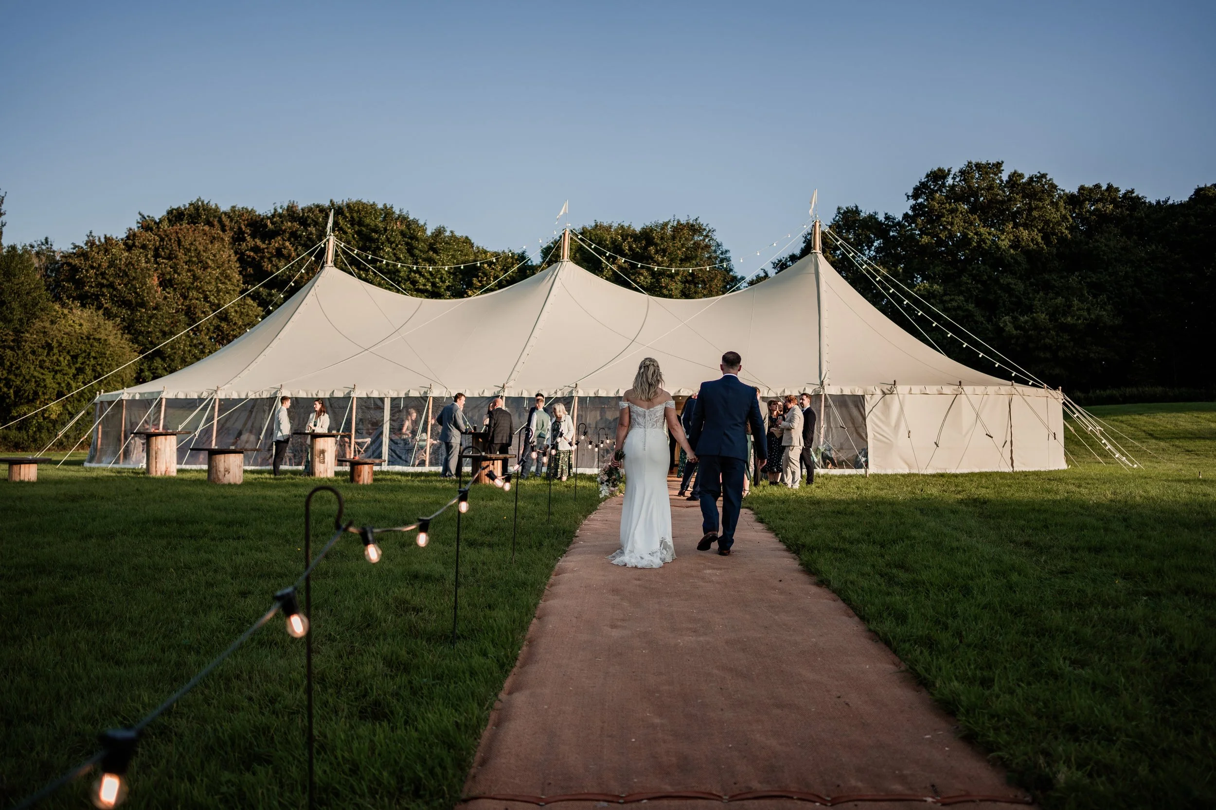 240824Hayley and Daniel-39.jpg