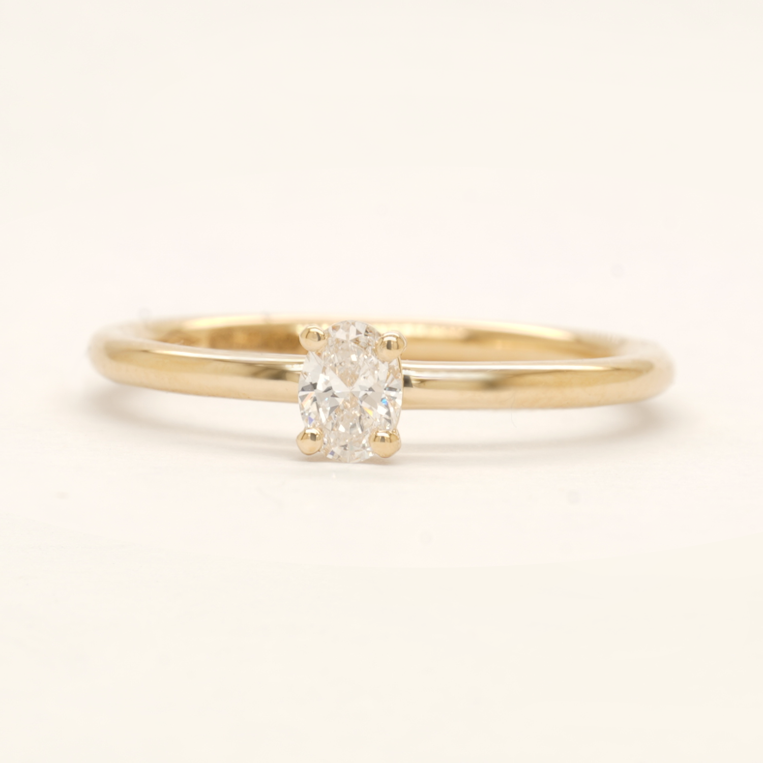 Poppy Ovaal 0.22ct.png