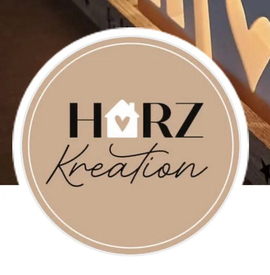 …UNSER Schau👀FENSTER…wurde für den Monat OKTOBER und NOVEMBER von der wundervollen JOLI WINDLIN von ❤️KREATIONEN dekoriert🙏
WIR freuen uns sehr, dass wir ihre schönen und mit Liebe gemachten Werke ausstellen dürfen🍀