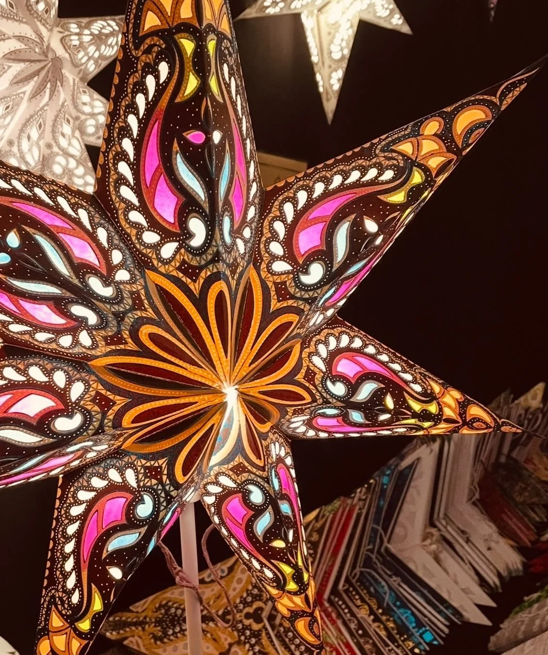 Das TEAM von anrami wellbeing 2025 w&uuml;nscht von 💛 LICHTVOLLE, BESINNLICHE, aber auch ERHOLSAME Fest🎄-und Freitage🙏

WIR danken Allen, die den Weg zu uns gefunden haben und freuen uns, EUCH, auch im 2026 wunderbare MOMENTE des WOHLBEFINDENS sch