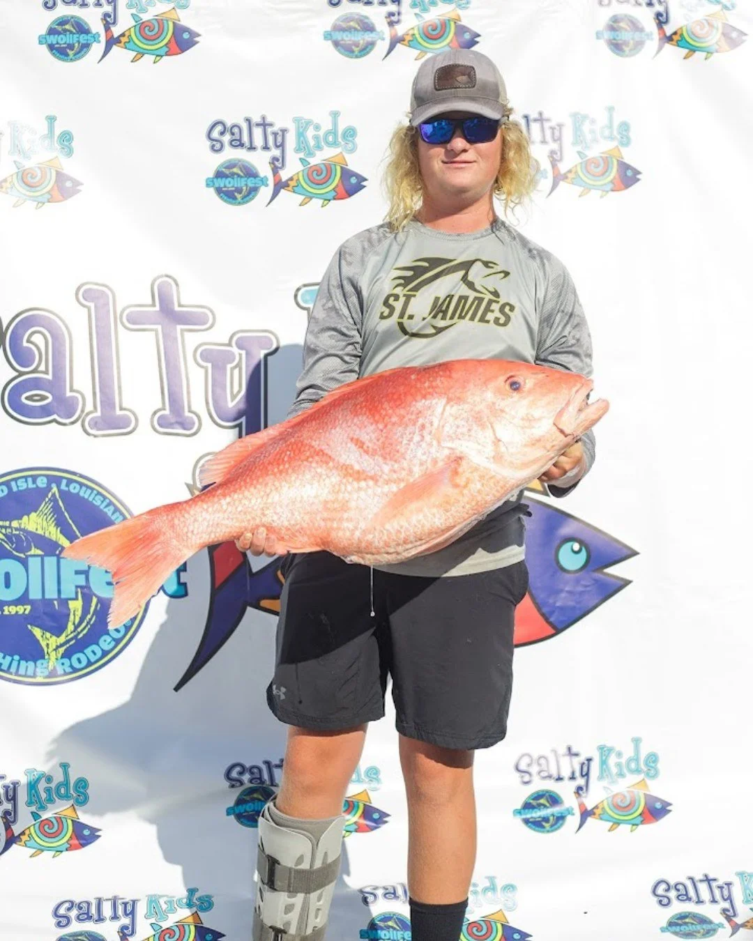 It&rsquo;s officially Red Snapper season, and you know what that means... early mornings, tight lines, and coolers filling up! 🎣 

The countdown to Rodeo weekend just got a little more real.

So tell us - who&rsquo;s planning to reel in a snapper at